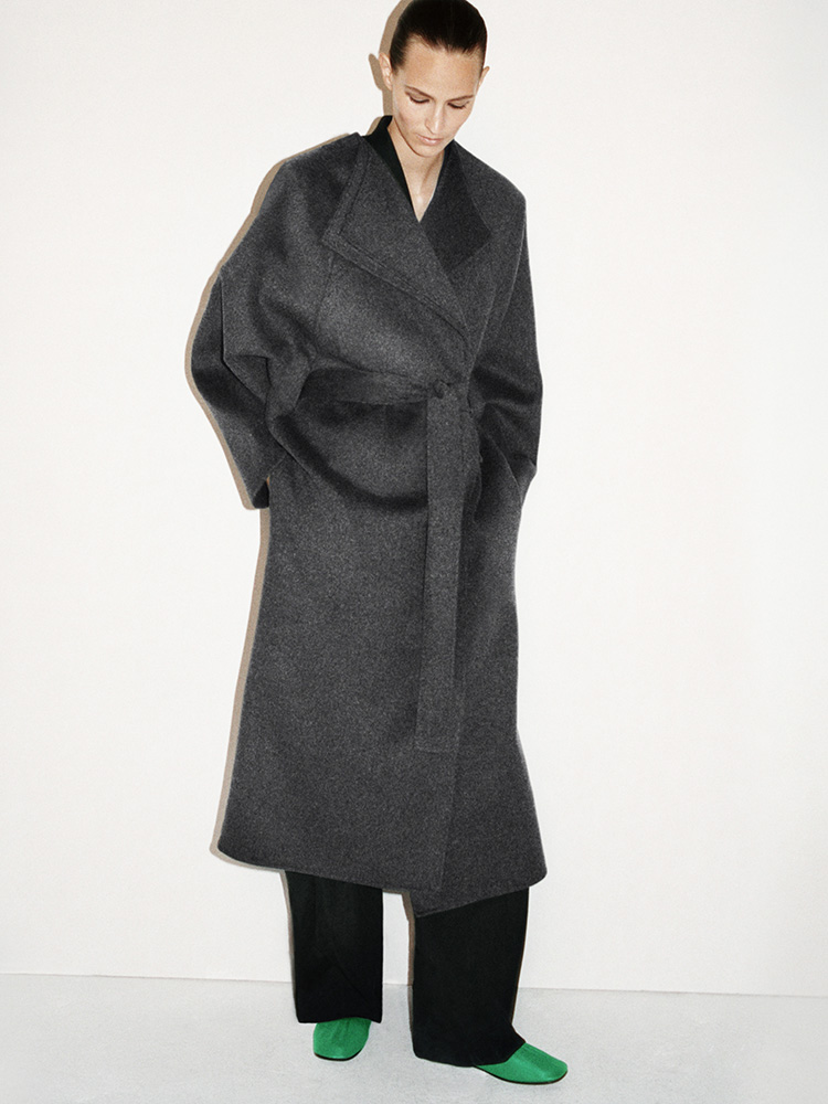 THE OVERSIZED DOUBLE-FACED COAT