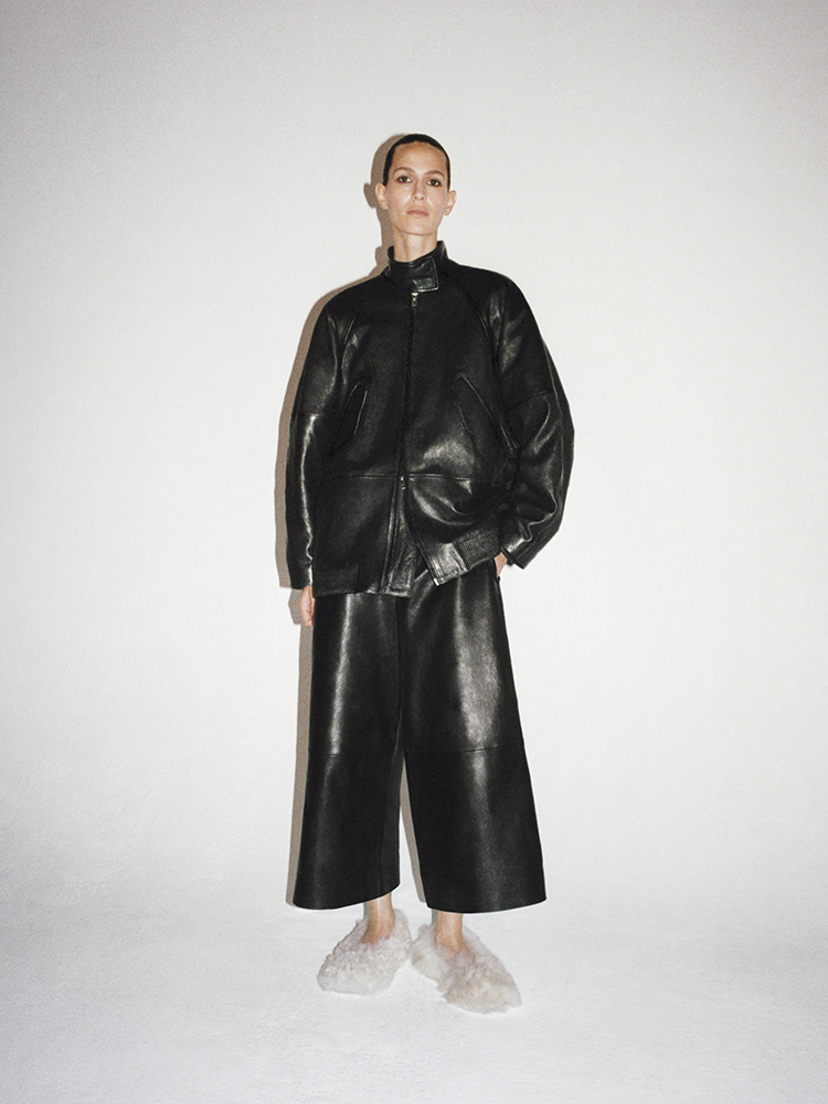 THE LEATHER BARREL-LEG CULOTTES