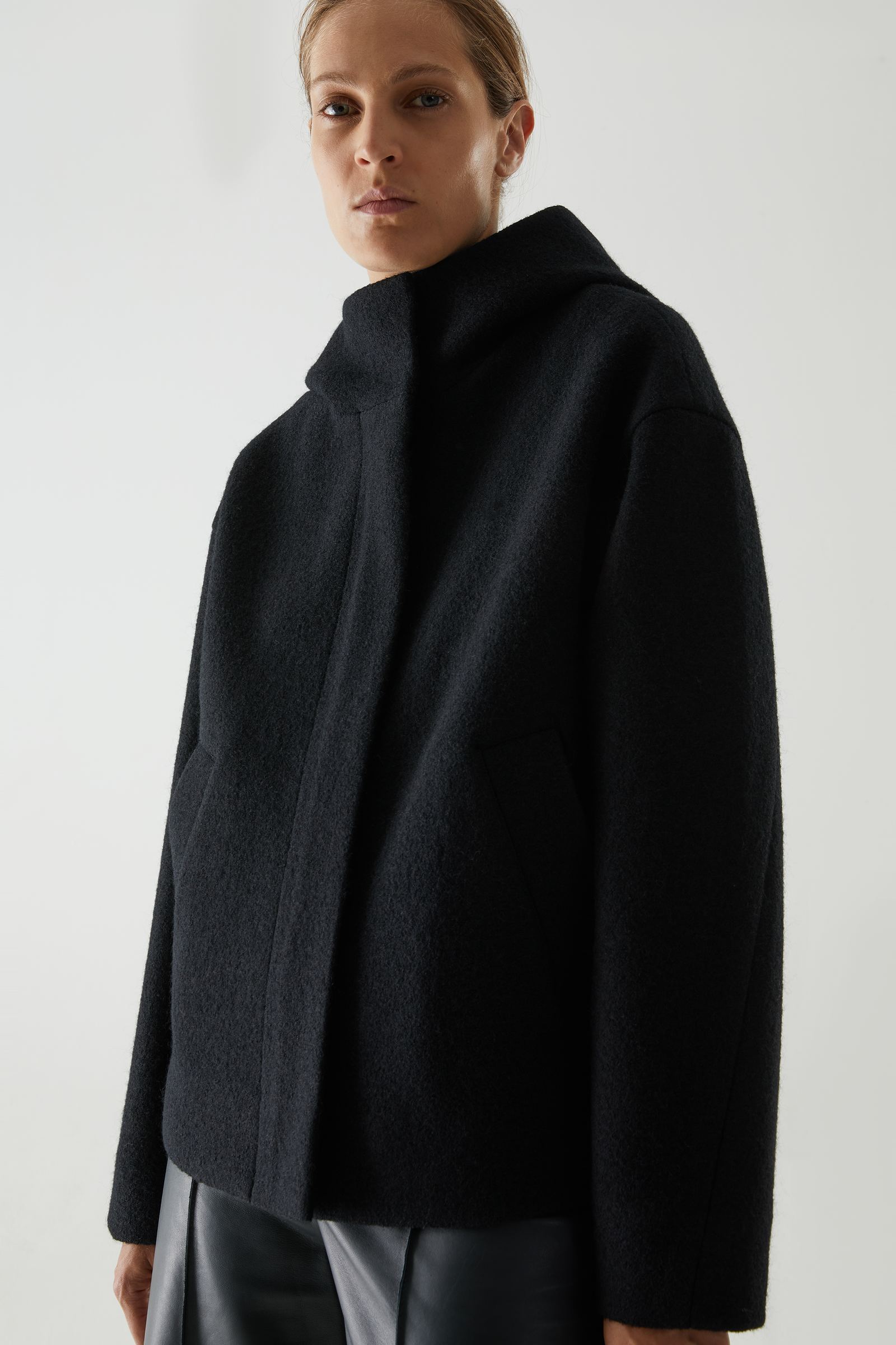 WOOL STRUCTURED JACKET 立体感のあるウール製ジャケット 