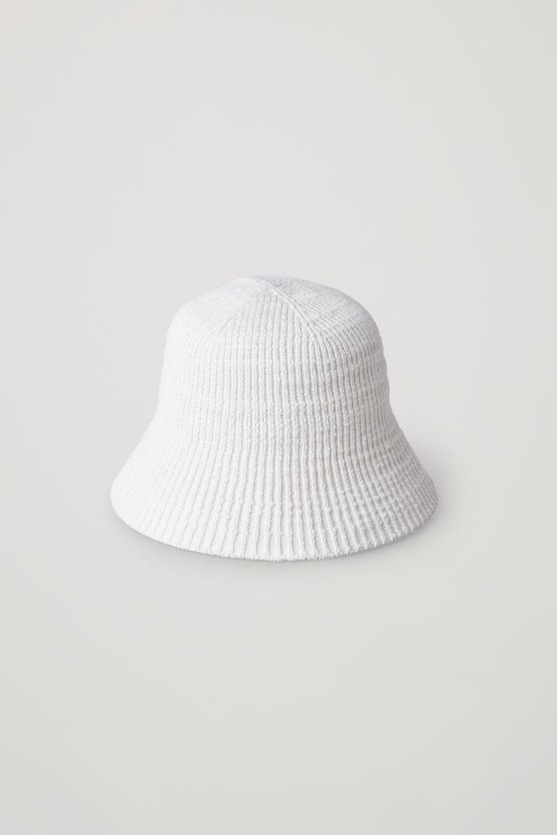 WIDE BRIM KNITTED BUCKET HAT