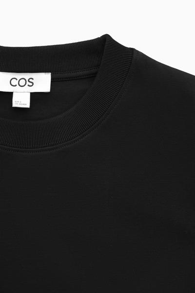 COS クリーンカットTシャツ