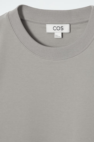 COS クリーンカットTシャツ