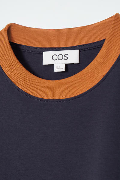 COS クリーンカットTシャツ