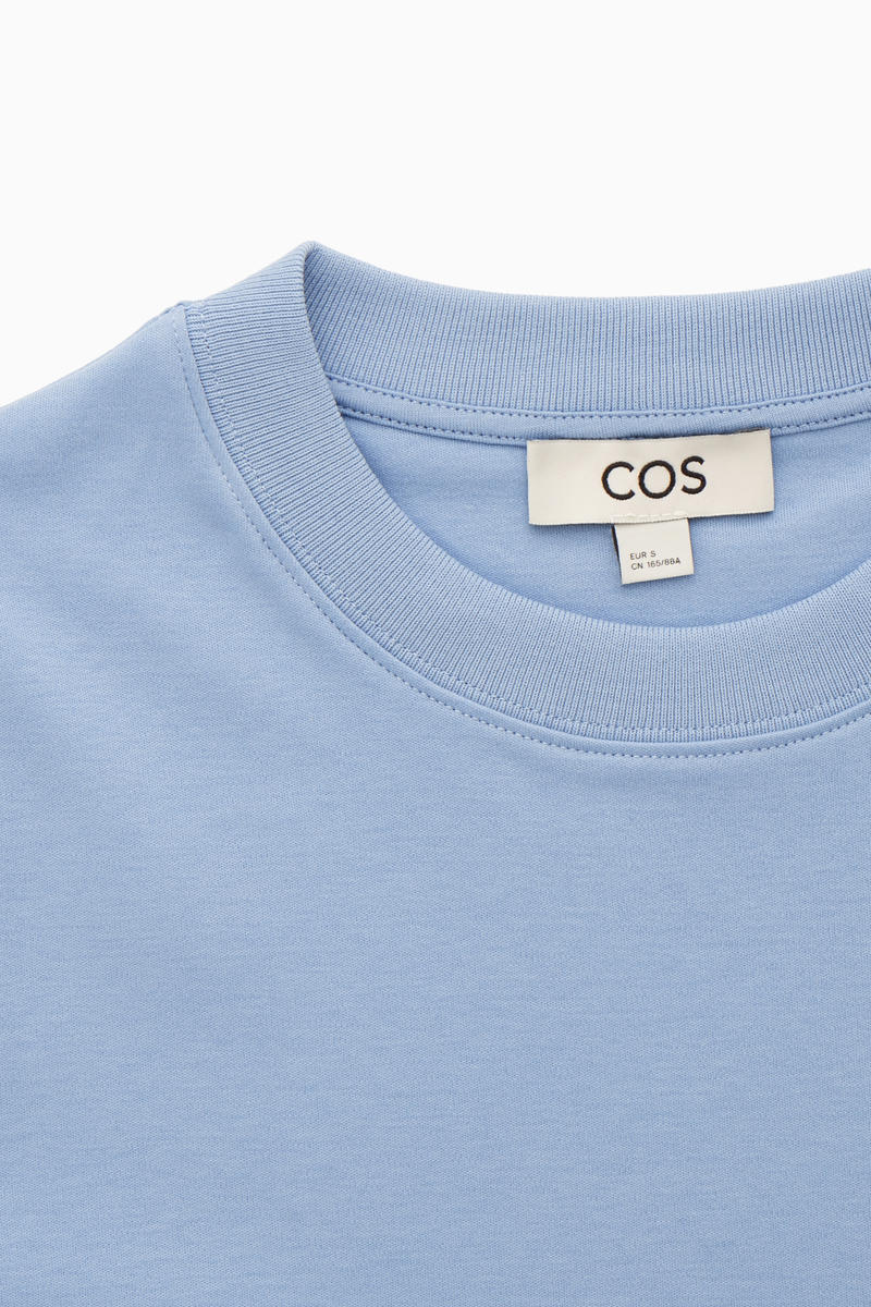 COS クリーンカットTシャツ