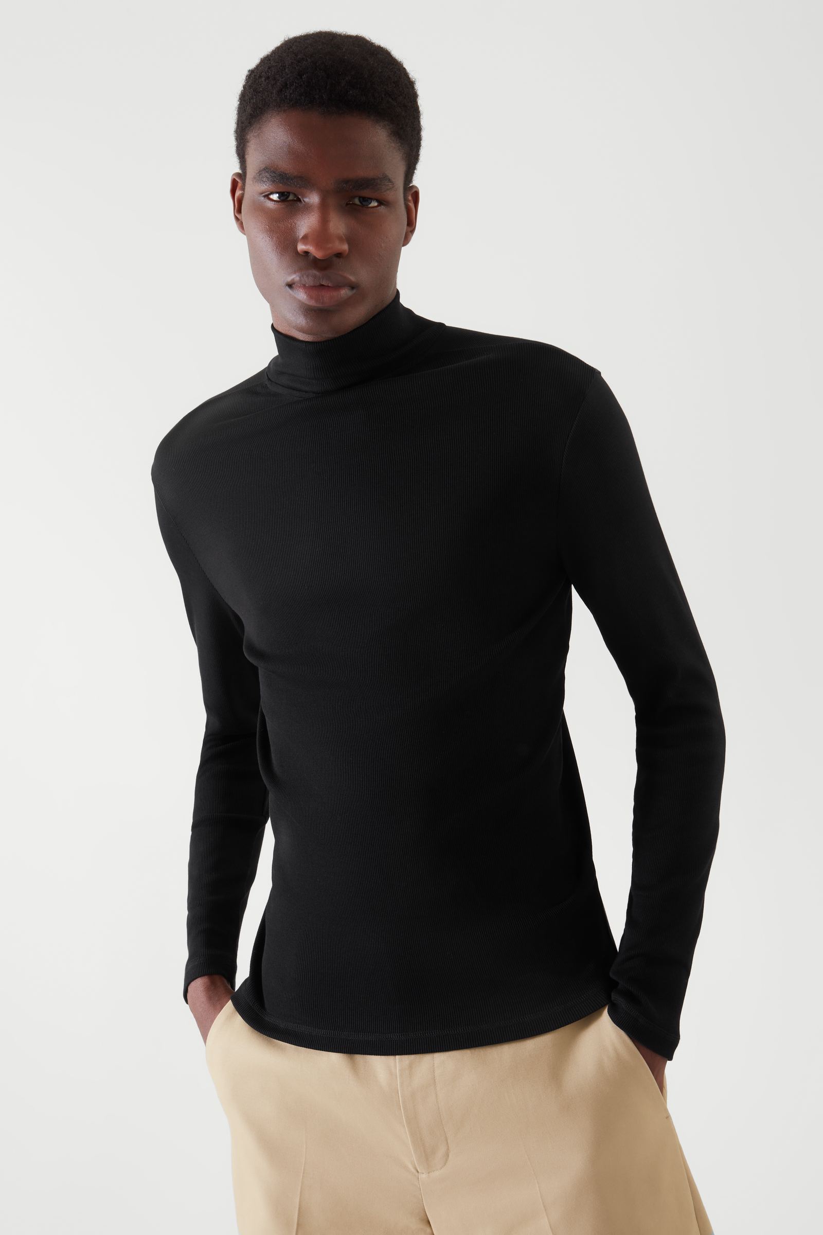 ROLL-NECK TOP タートルネックトップ｜COS コス 公式