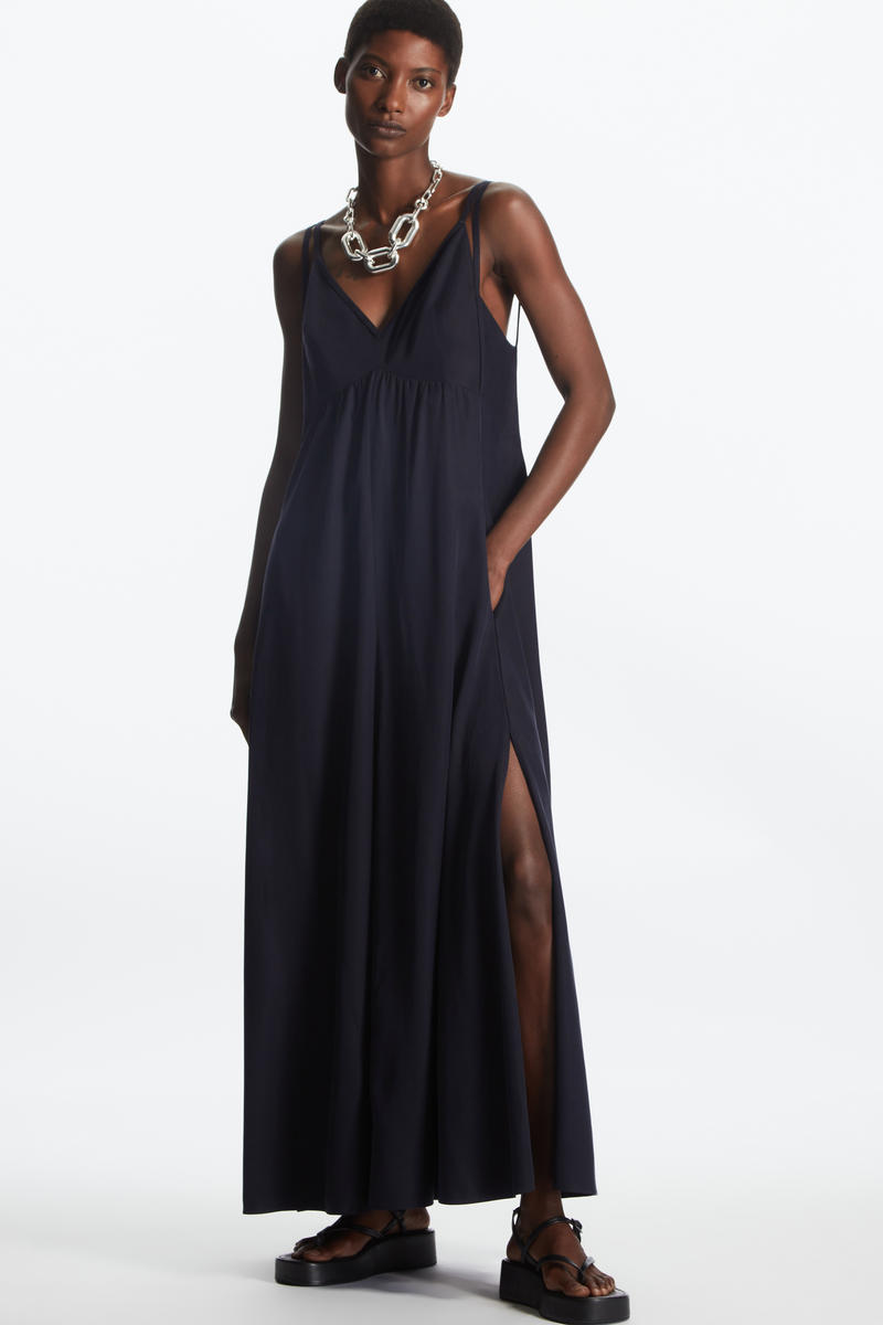 V-NECK STRAPPY MAXI DRESS