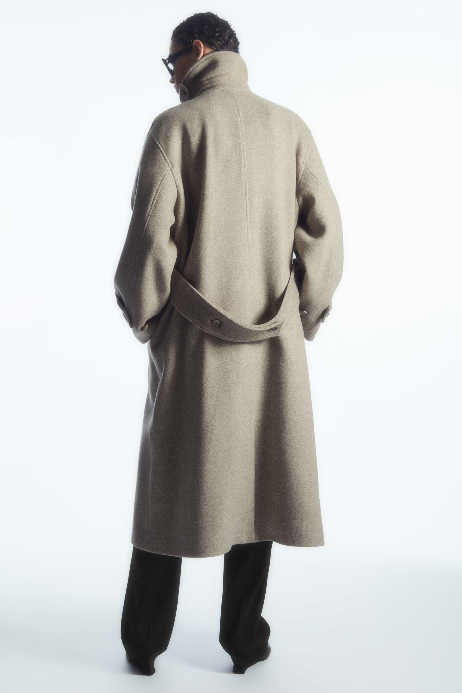 WOOL-BLEND TAILORED COAT ウールブレンドテーラードコート｜COS コス