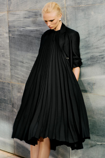 PLEATED HALTERNECK MIDI DRESS プリーツ ホルターネックミディ