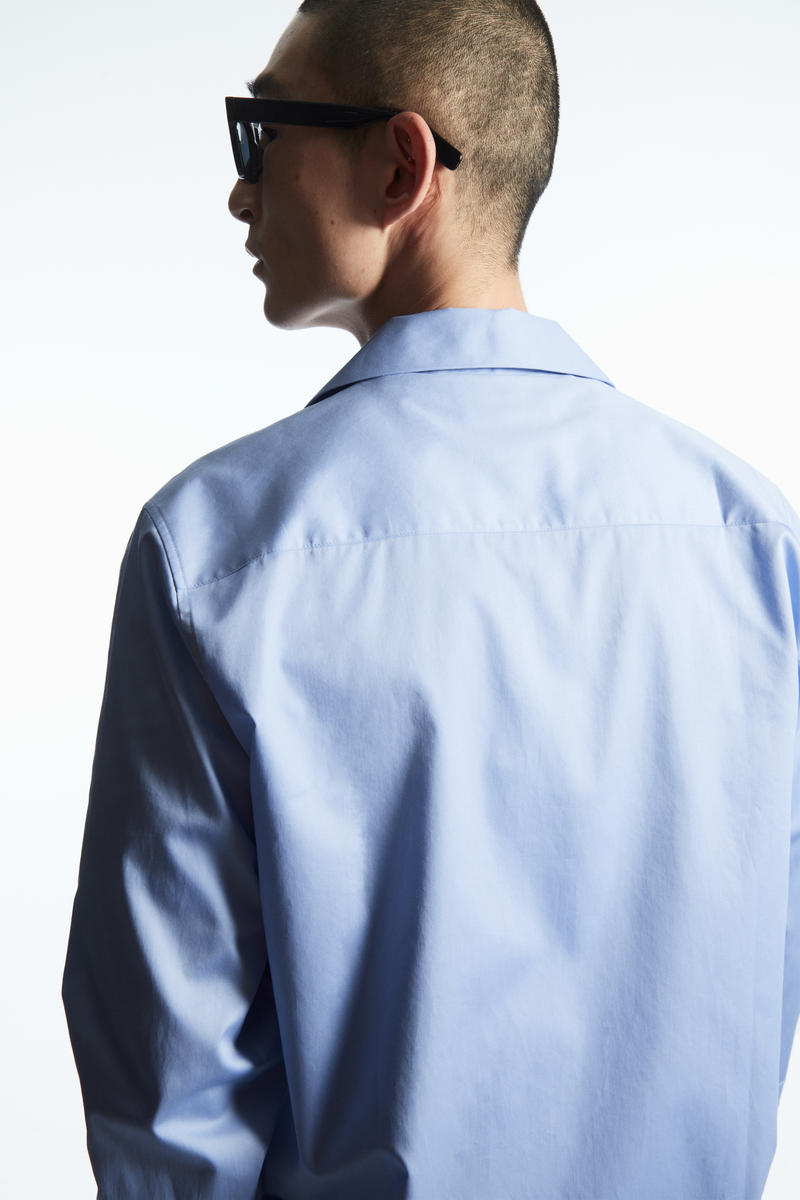 LONG-SLEEVED CAMP-COLLAR SHIRT キャンプカラー長袖シャツ｜COS コス 公式オンラインストア