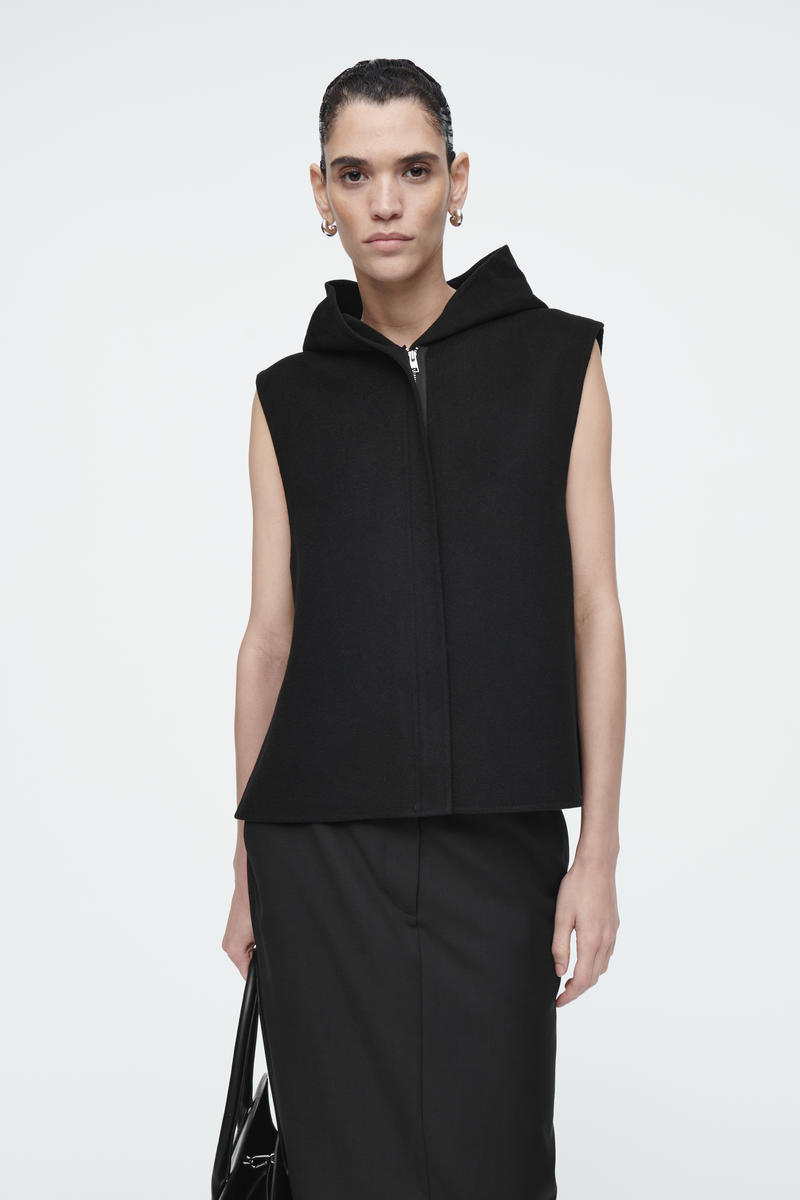 DOUBLE-FACED HYBRID HOODED GILET