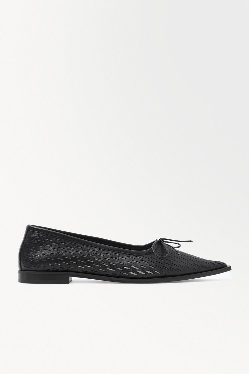 THE PERFORATED LEATHER BALLET FLATS