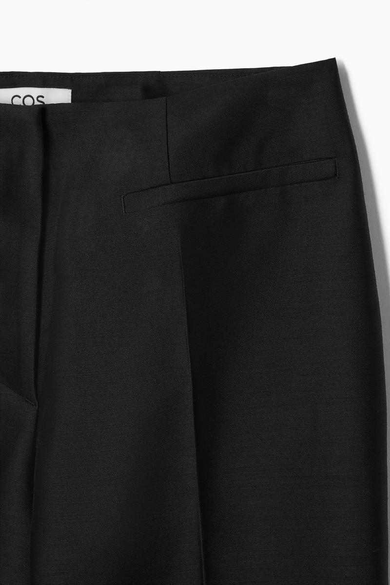 FLARED WOOL-BLEND TROUSERS フレアウール混パンツ｜COS コス 公式オンラインストア