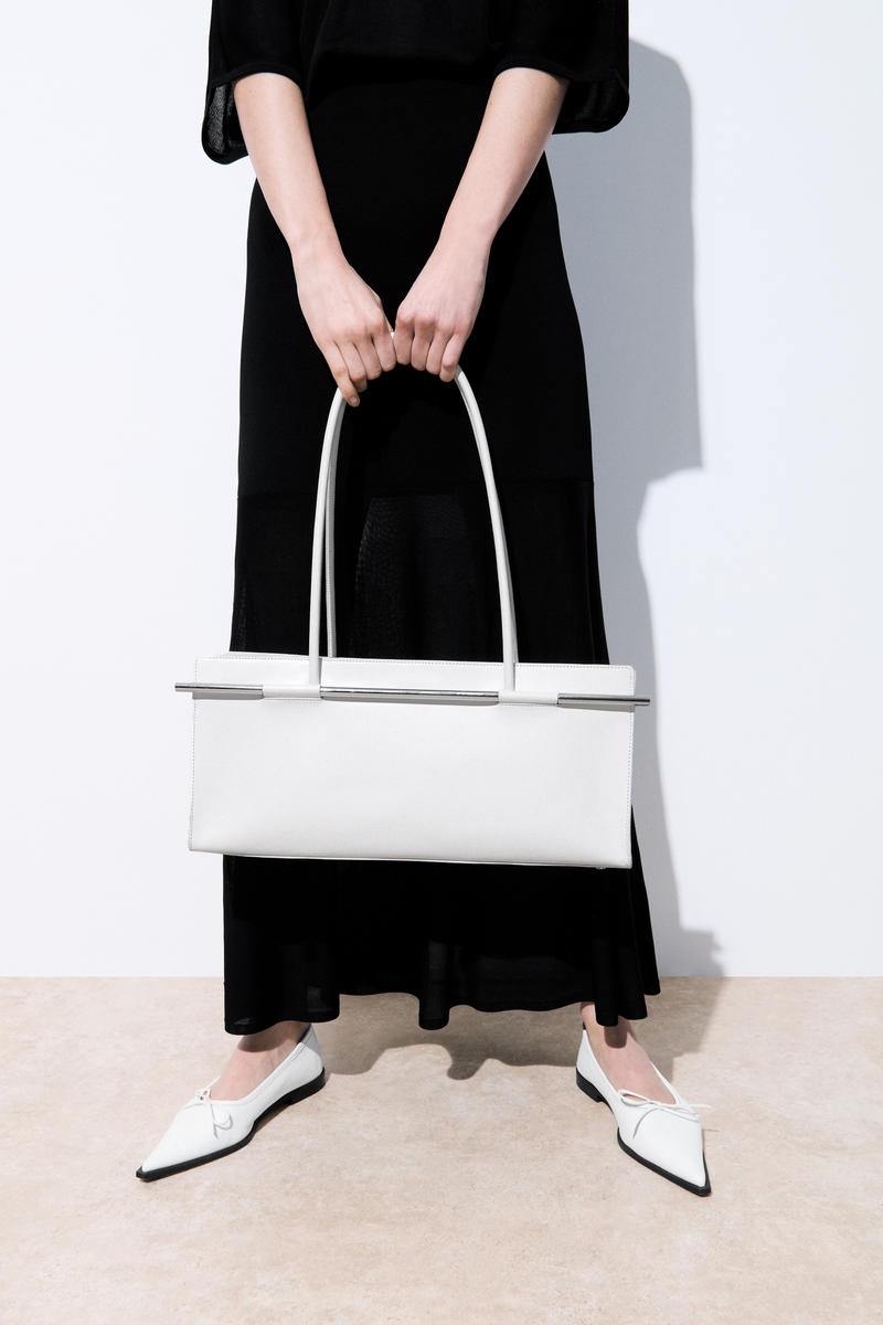 THE STRUCTURED TOTE - LEATHER ストラクチャードトートバッグ - レザー｜COS コス 公式オンラインストア