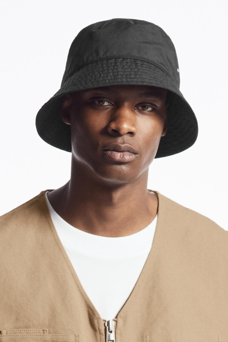 BUCKET HAT