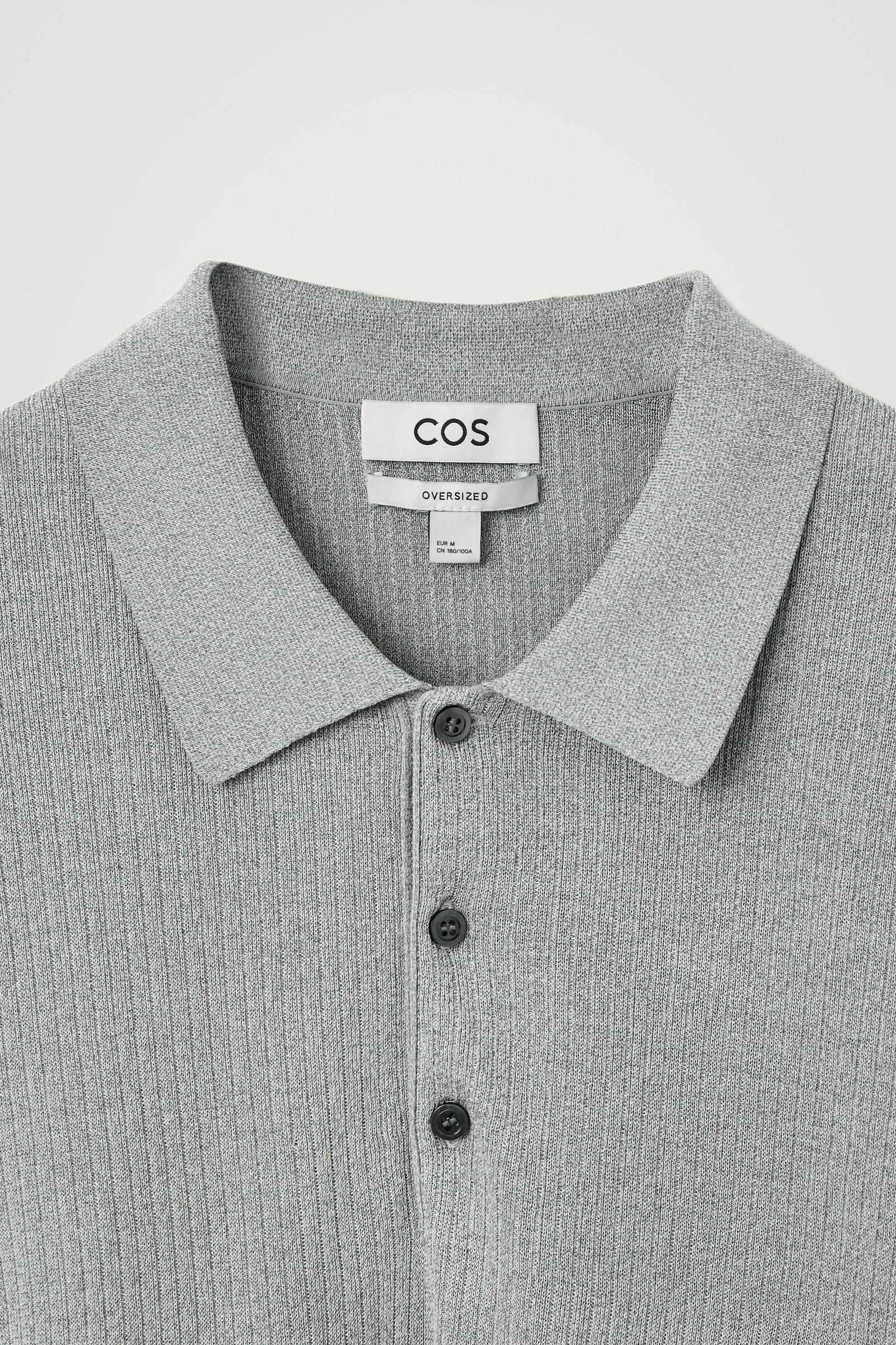 OVERSIZED RIBBED-KNIT POLO SHIRT オーバーサイズリブニットポロシャツ｜COS コス 公式オンラインストア