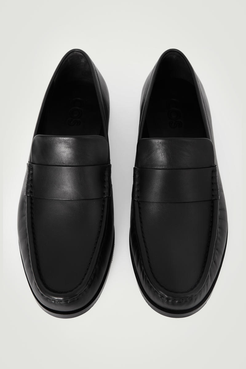 RUCHED LEATHER LOAFERS