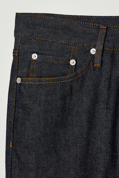 COS MARGIN RAW SELVEDGE JEANS - テーパード