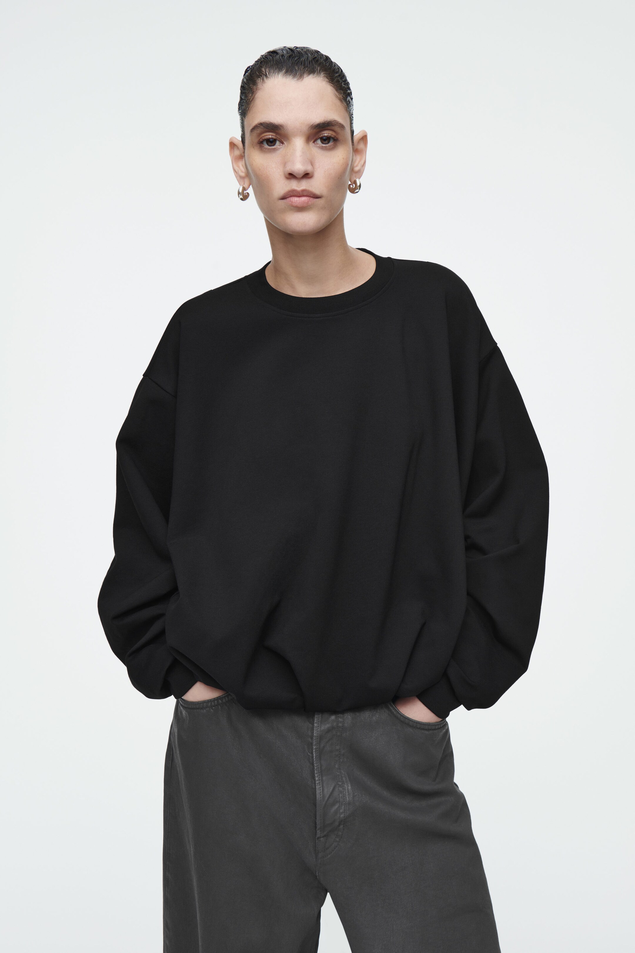 BUBBLE-HEM SWEATSHIRT