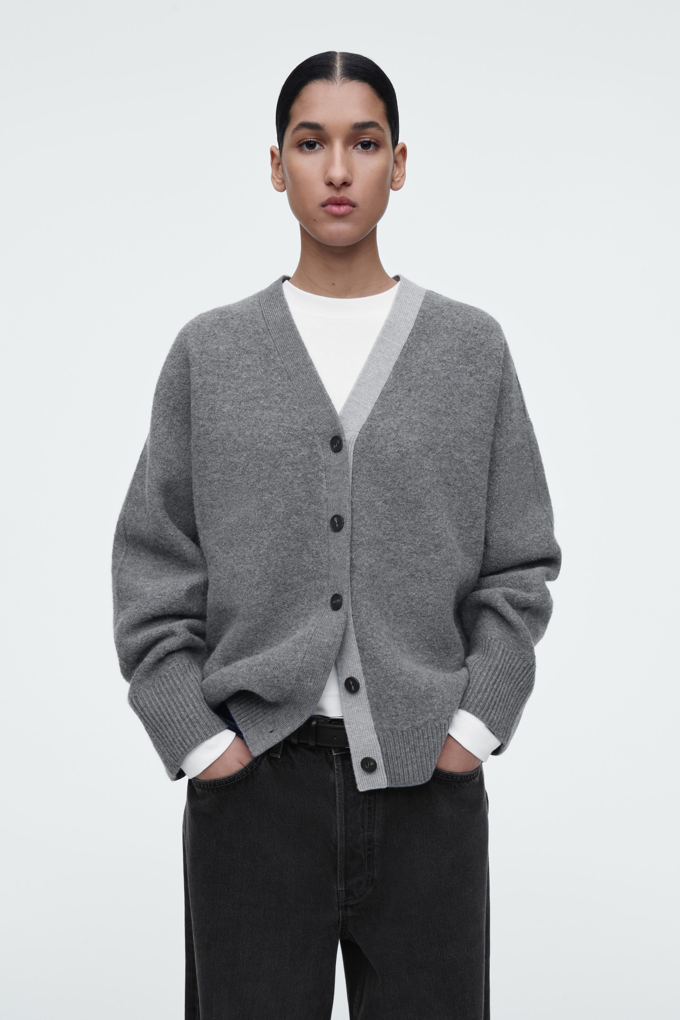 COLOUR-BLOCK WOOL V-NECK CARDIGAN - GREY