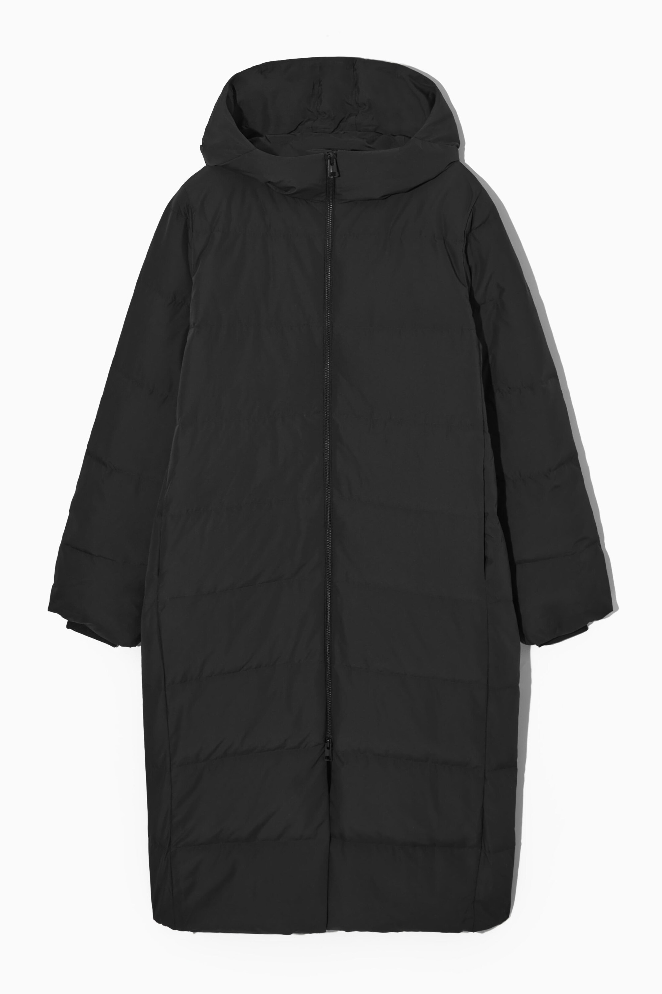 RECYCLED DOWN PUFFER COAT BLACK