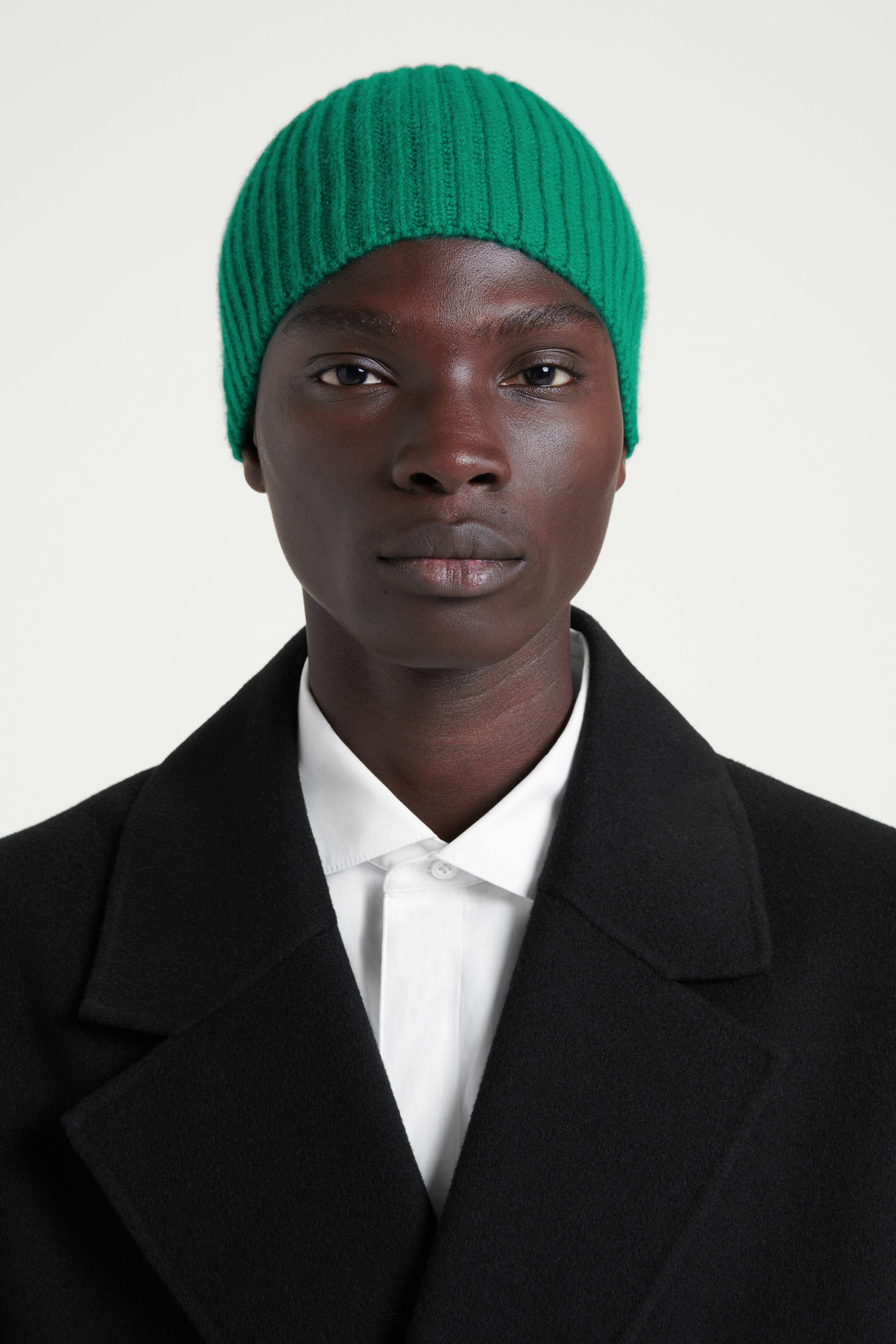 THE RIBBED CASHMERE BEANIE