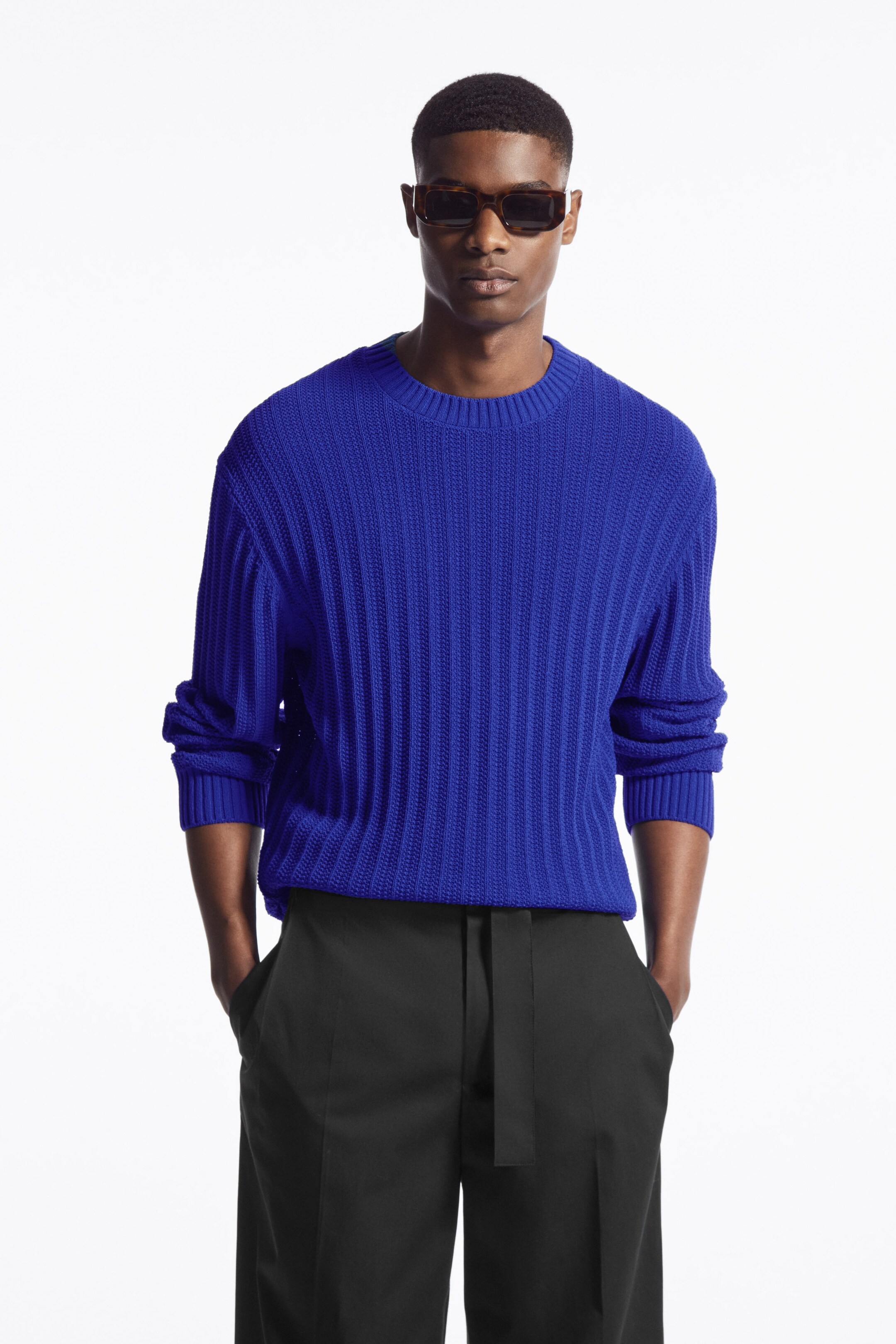 RELAXED OPEN-KNIT JUMPER