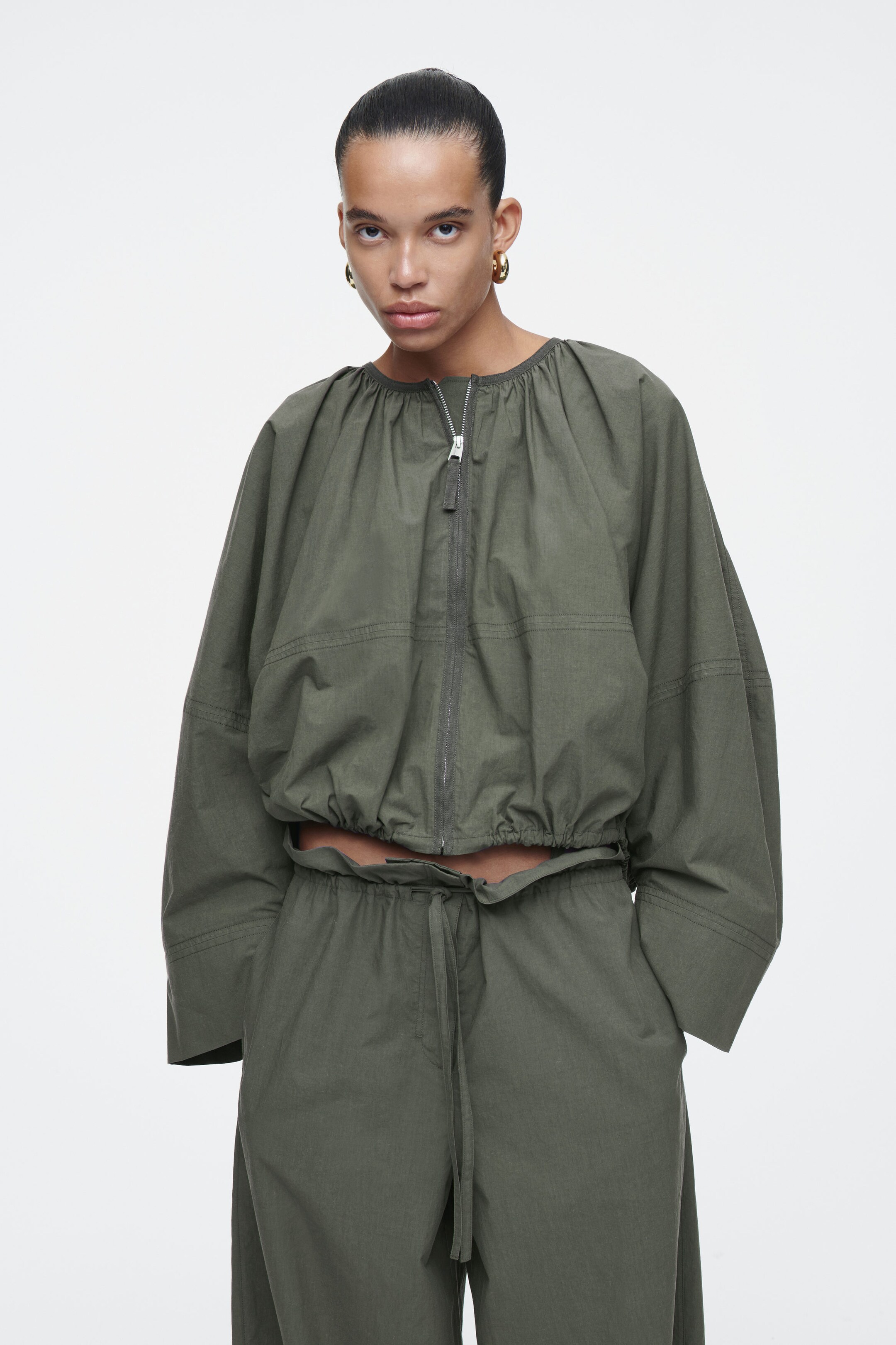 OVERSIZED PARACHUTE JACKET