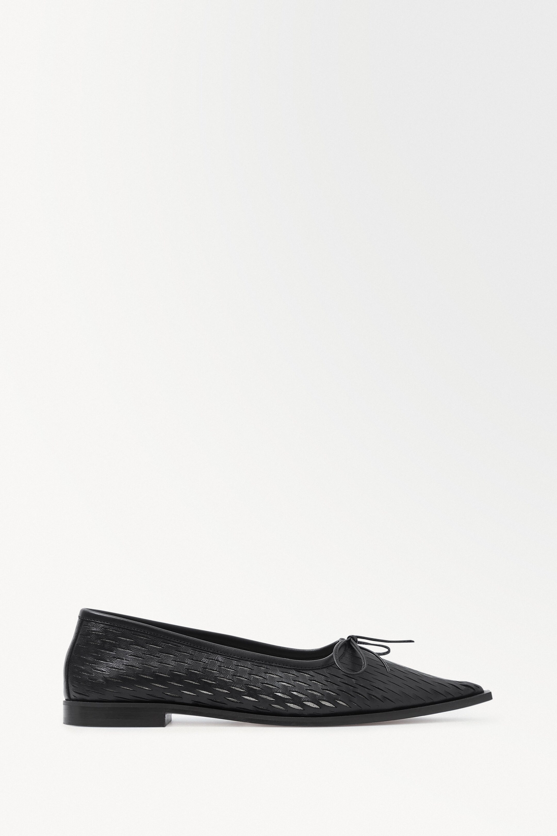 THE PERFORATED LEATHER BALLET FLATS