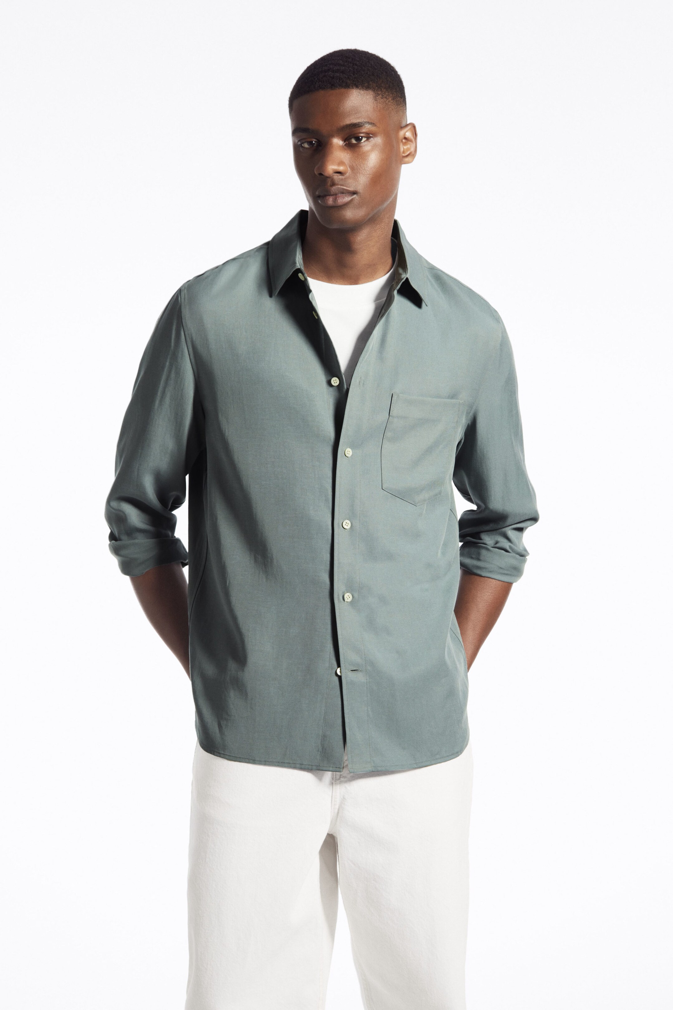 CHEMISE REGULAR HABILLÉE EN SERGÉ