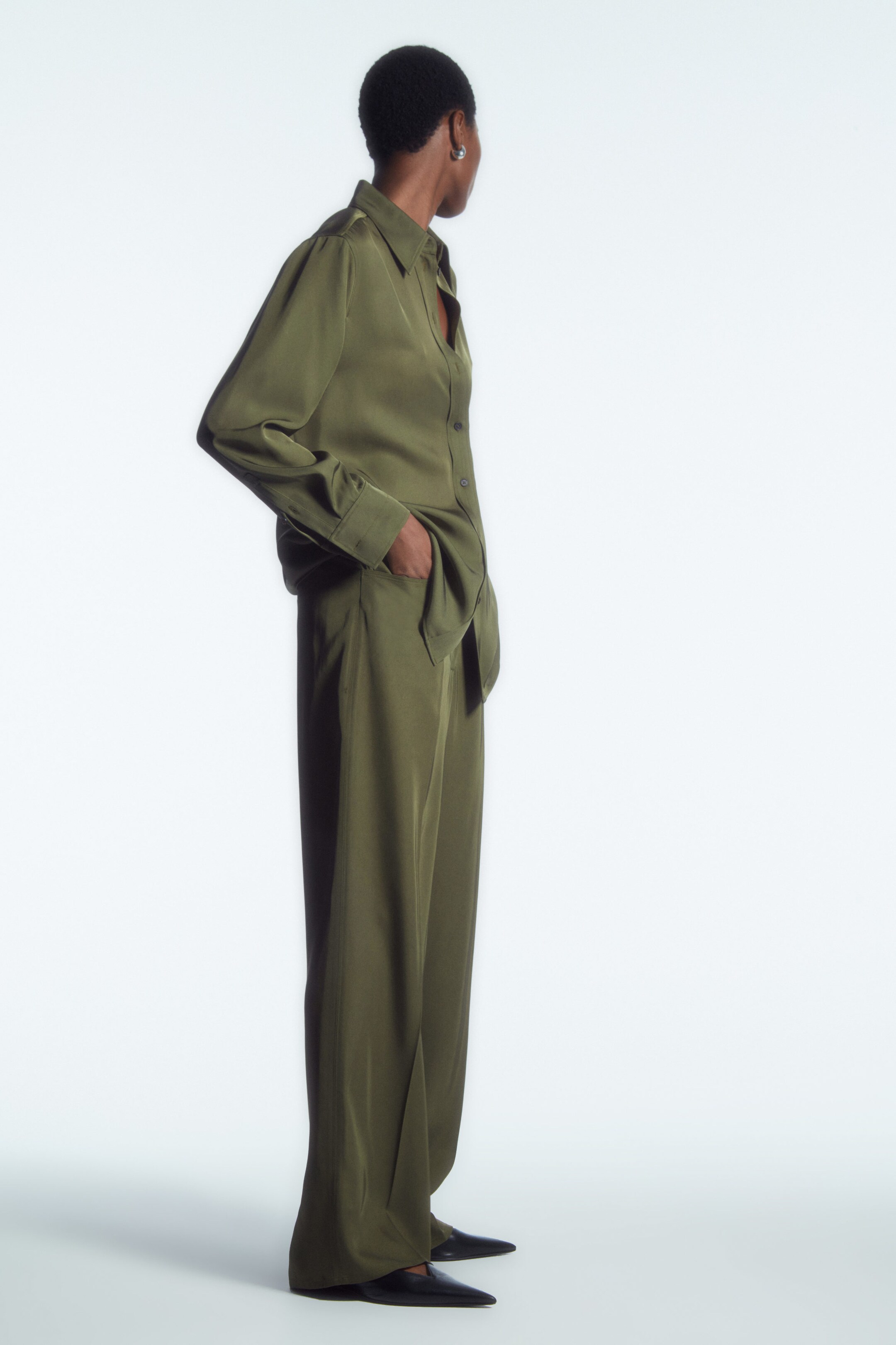 REGULAR FLUID STRAIGHT-LEG TROUSERS