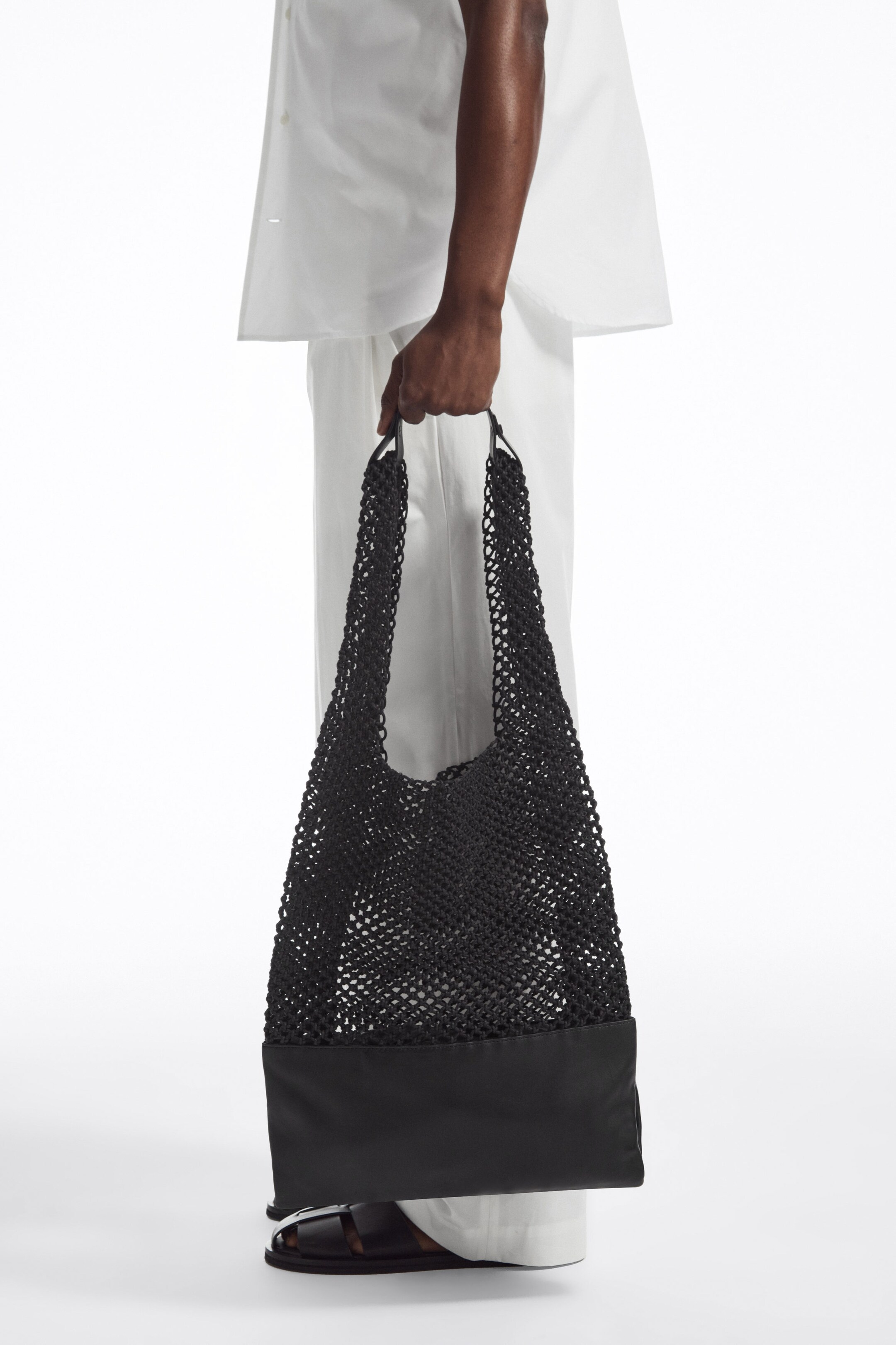 HAND-WOVEN TOTE - LEATHER