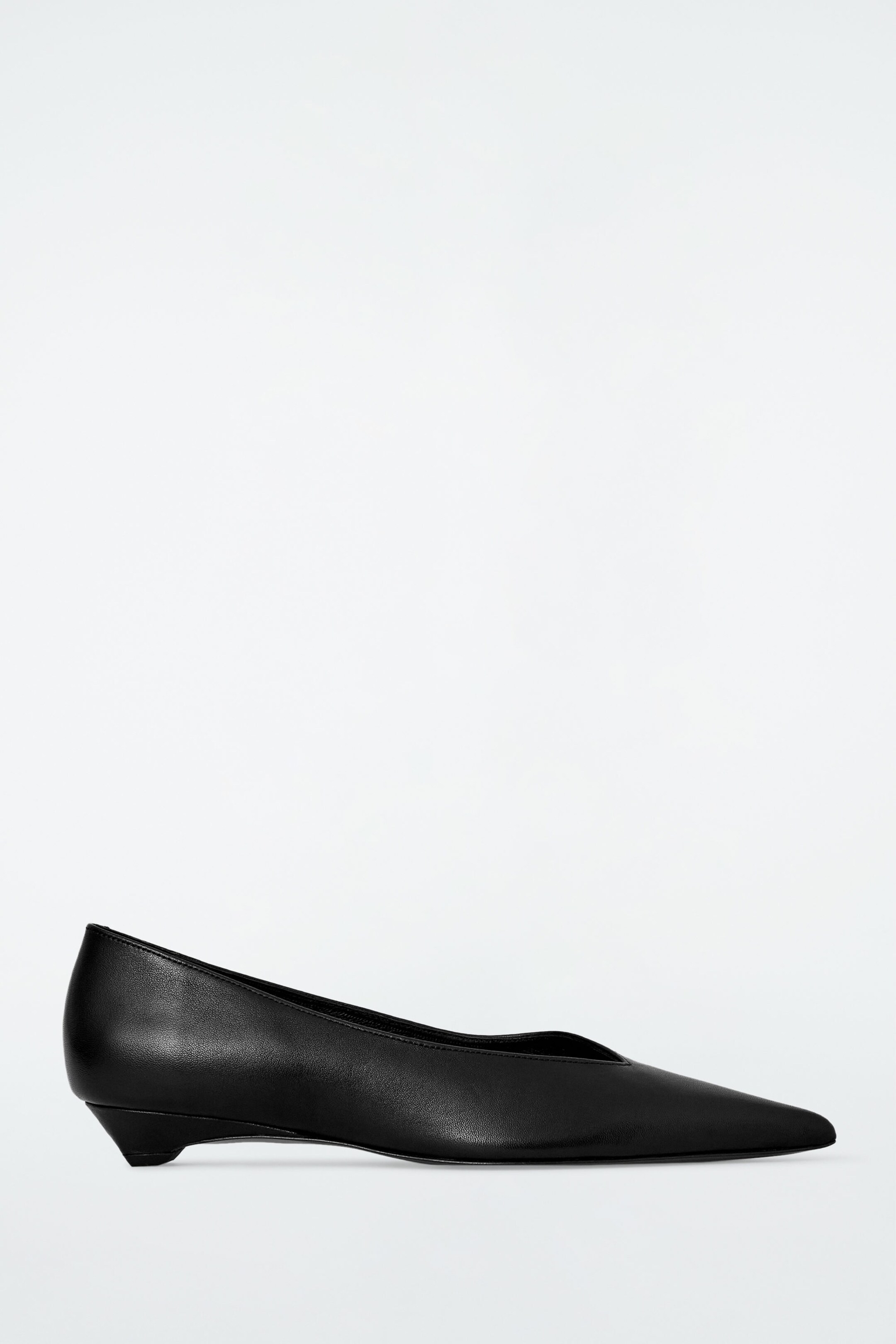 POINTED LEATHER KITTEN-HEEL PUMPS