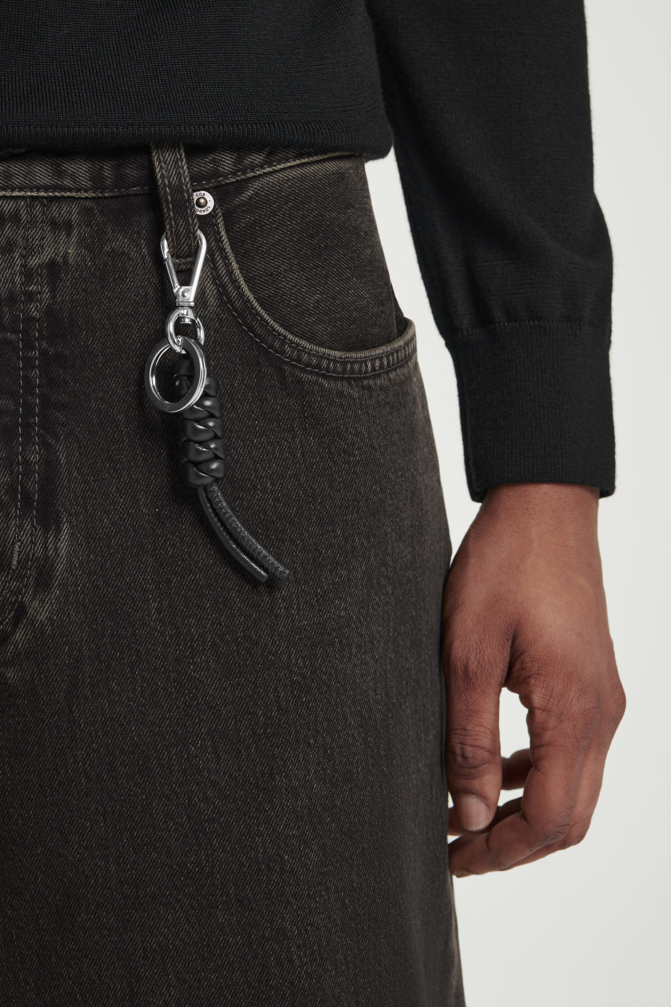 KNOTTED LEATHER KEYRING