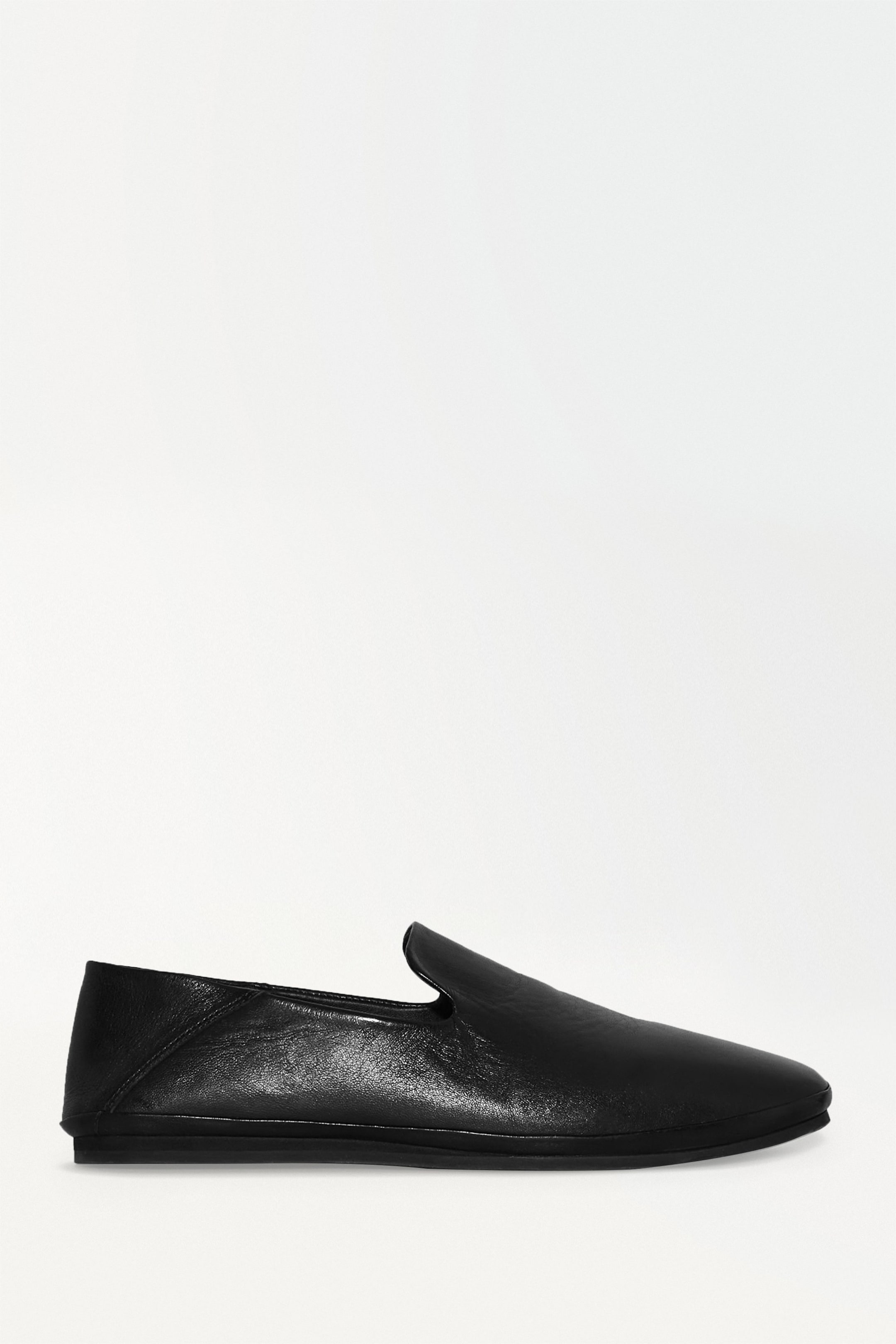 THE LEATHER SLIP-ON SHOES