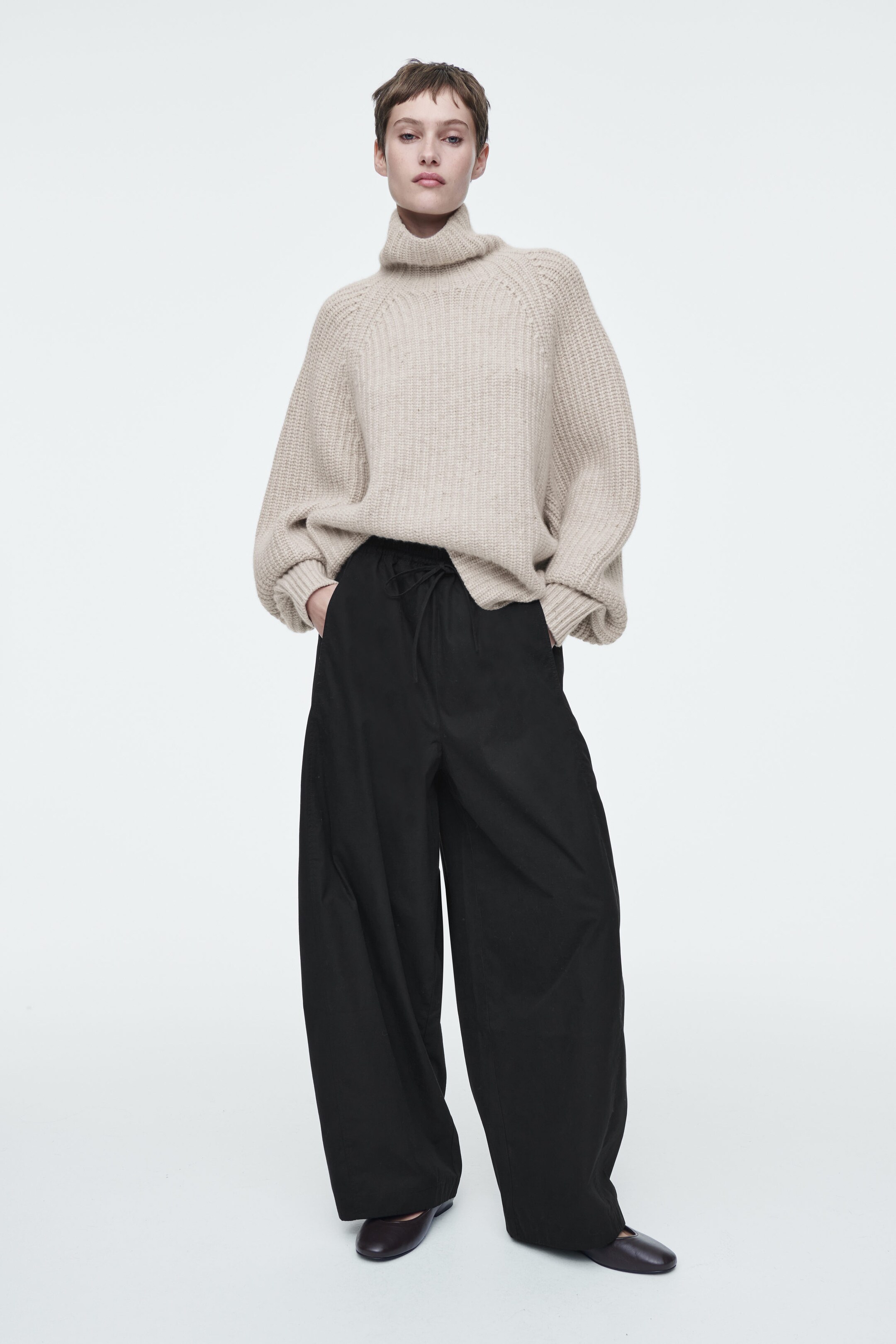 ELASTICATED BARREL-LEG TROUSERS