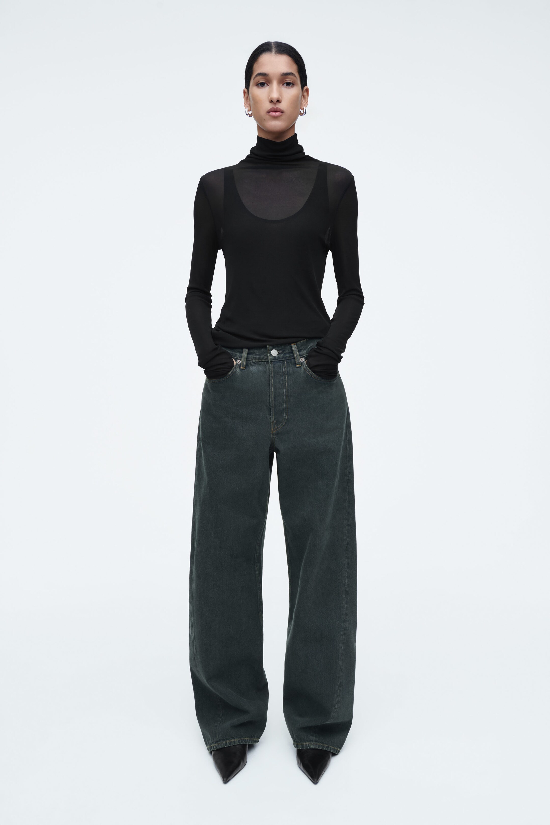 FACADE STRAIGHT-LEG JEANS