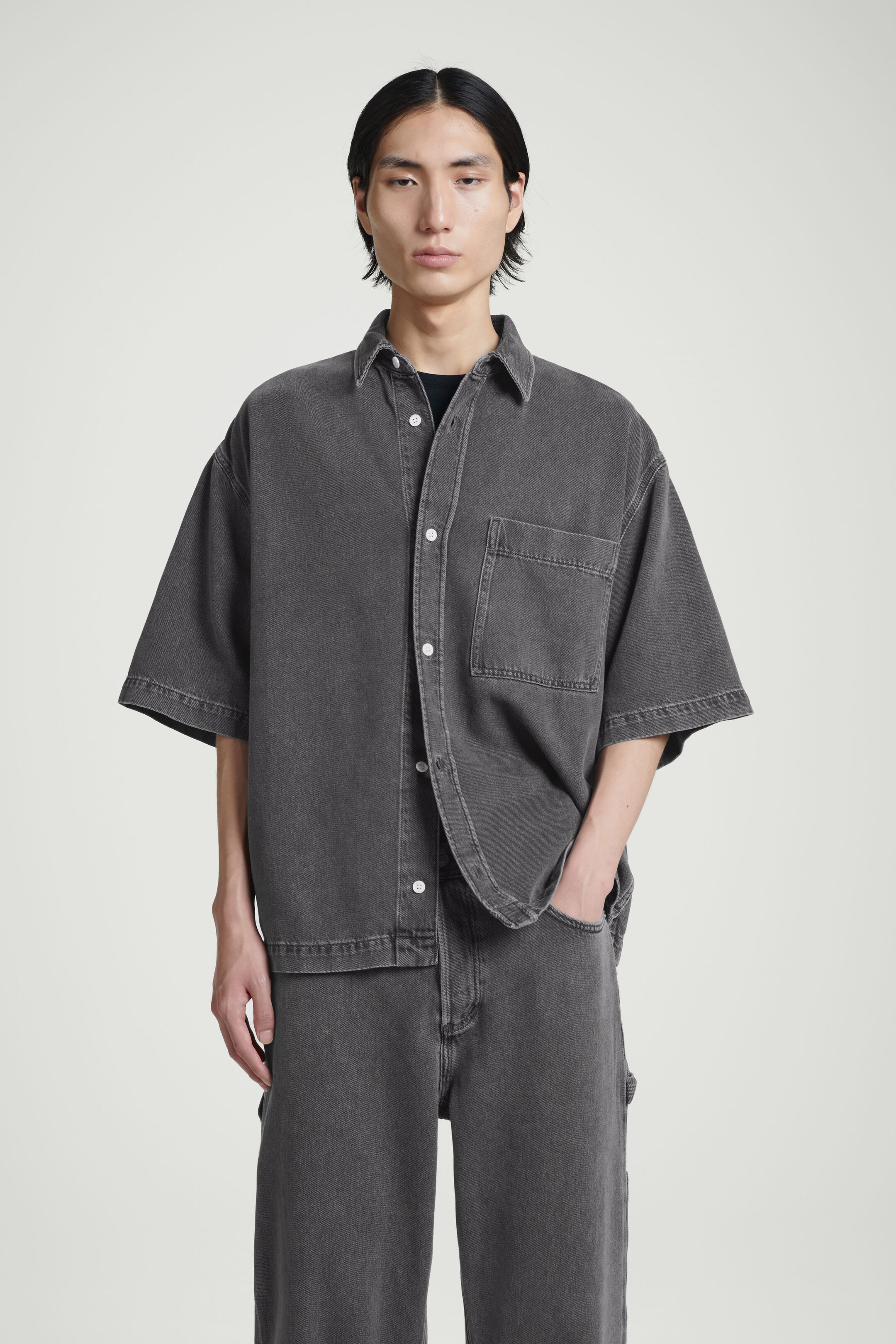 CHEMISE OVERSIZE MANCHES COURTES EN DENIM