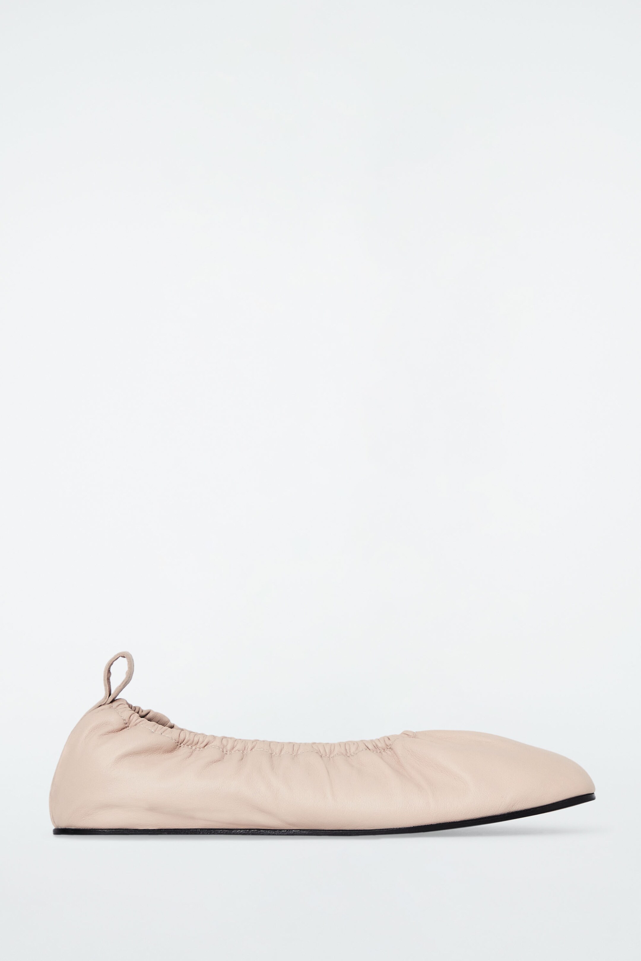 THE RUCHED LEATHER BALLET FLATS