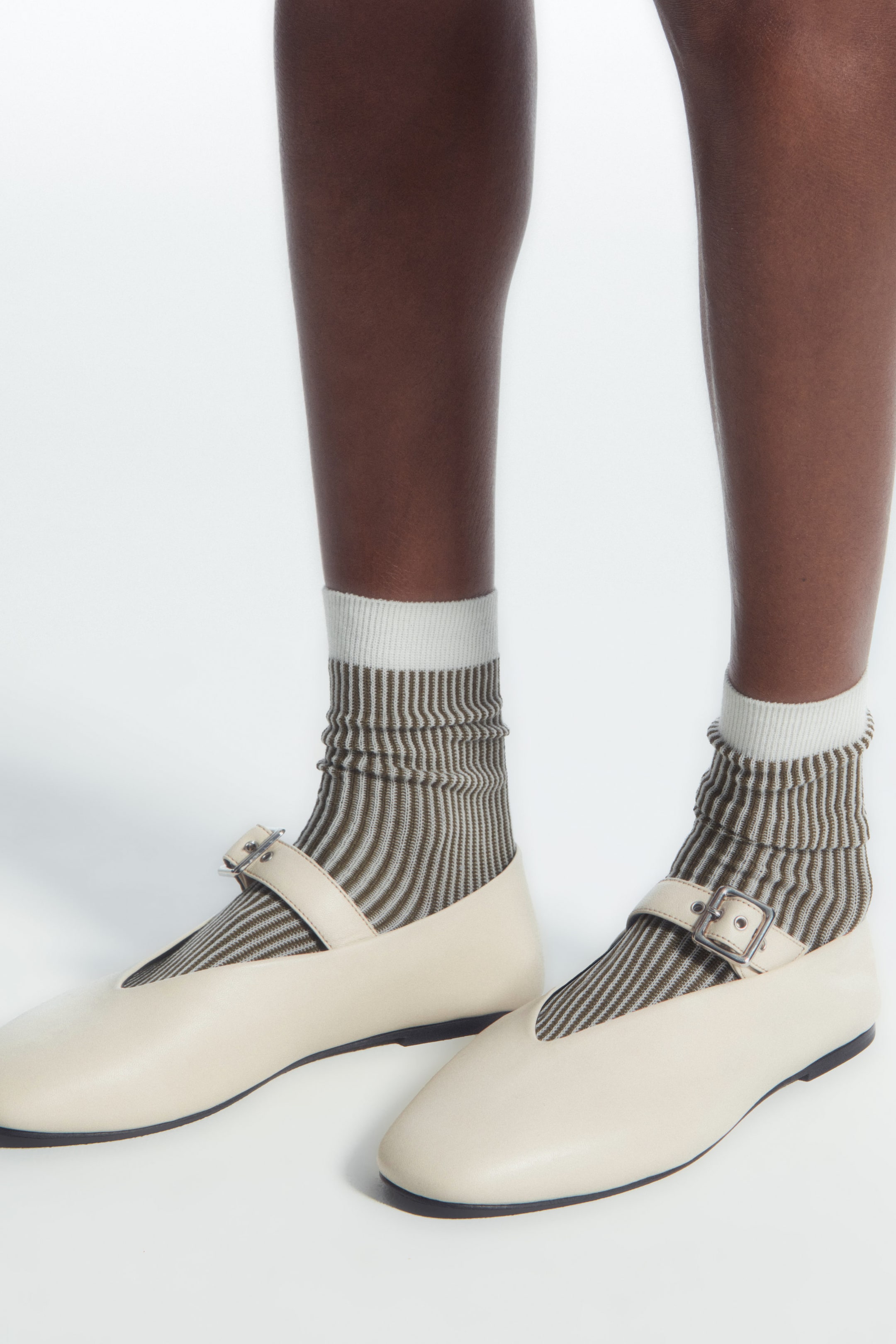 RIBBED STRIPED SOCKS