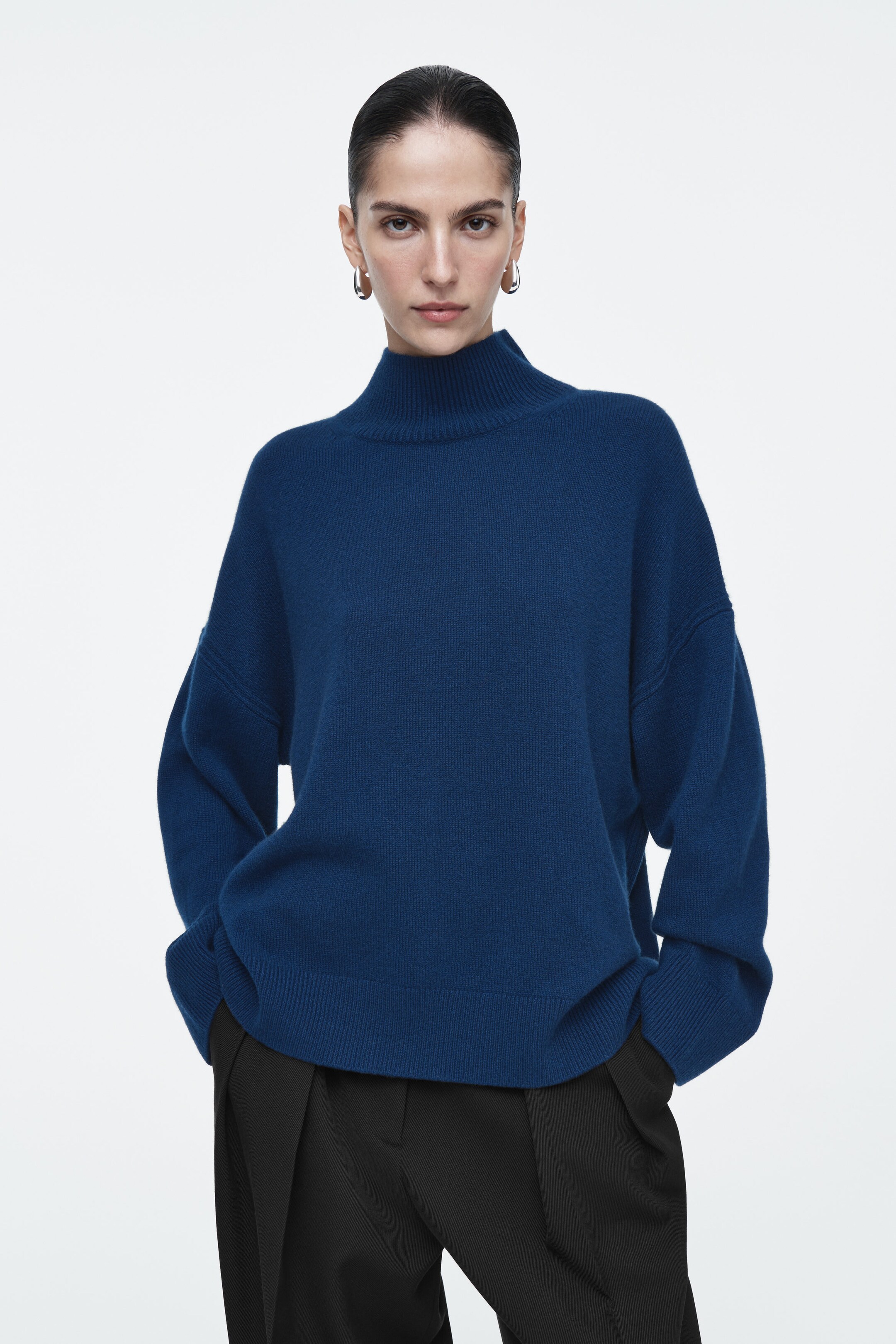 PURE CASHMERE TURTLENECK JUMPER