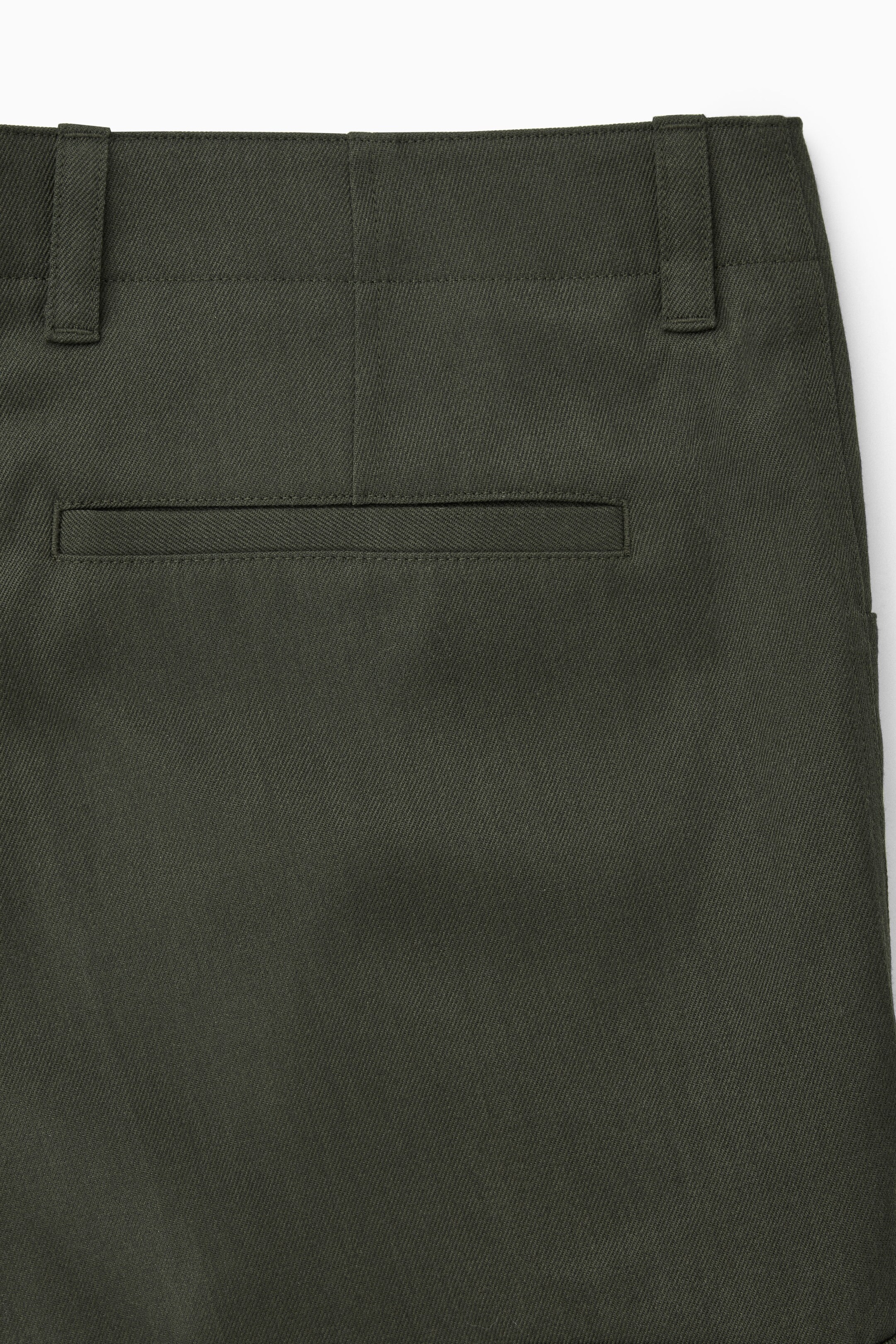 PANTALON CARGO FUSELÉ