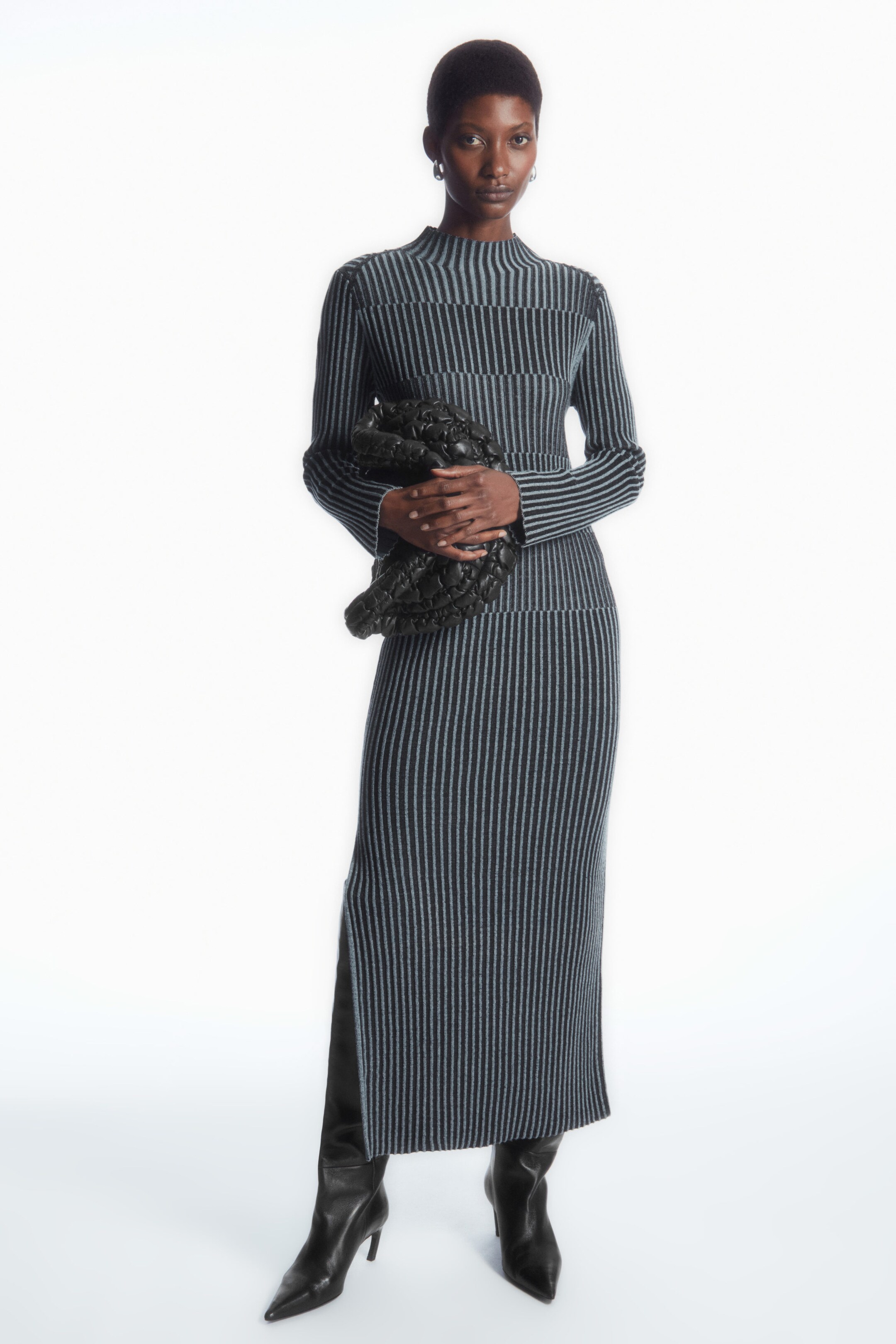 STRIPED RIBBED-KNIT MIDI DRESS - BLUE