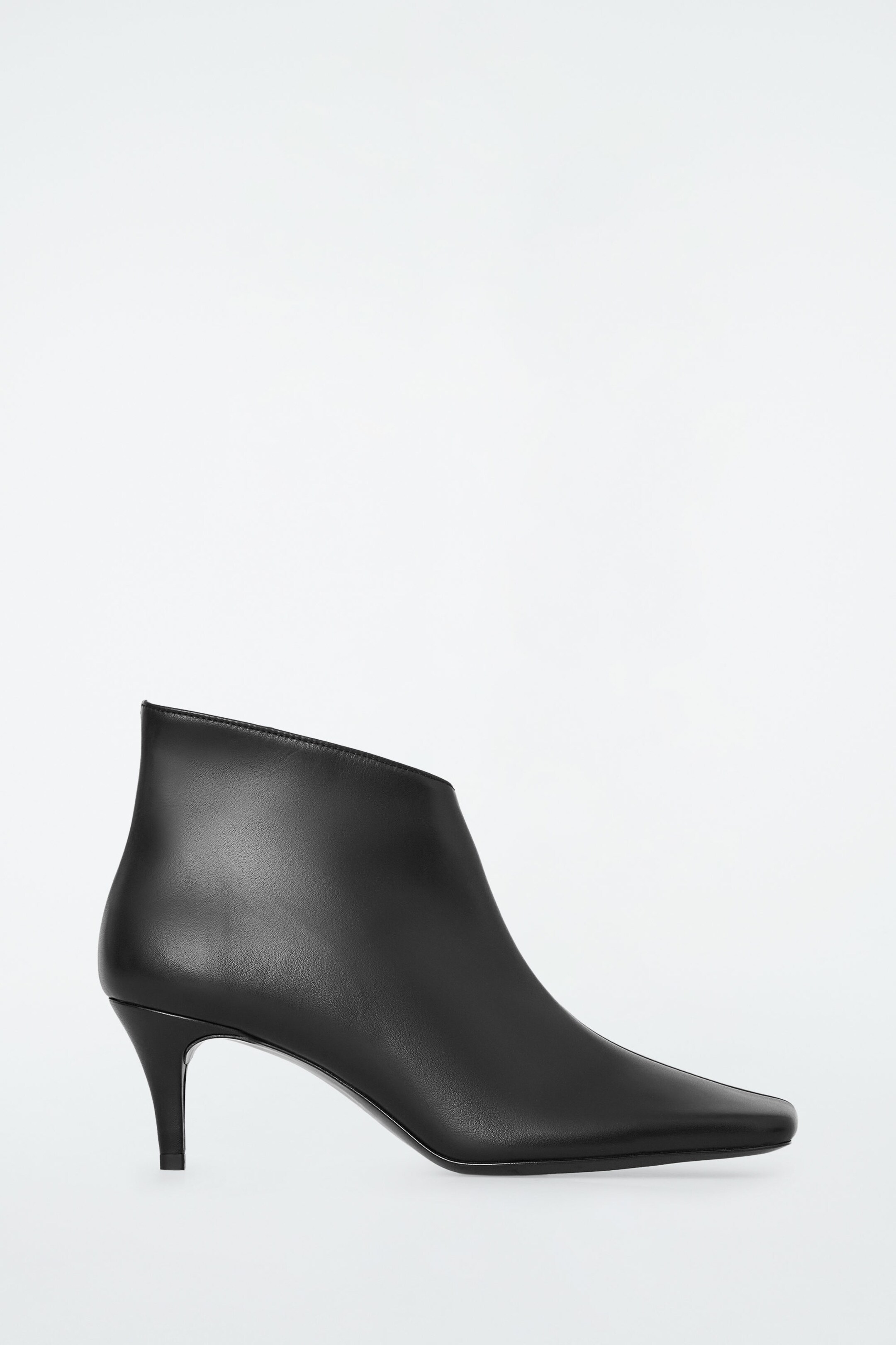 SQUARE-TOE LEATHER ANKLE BOOTS