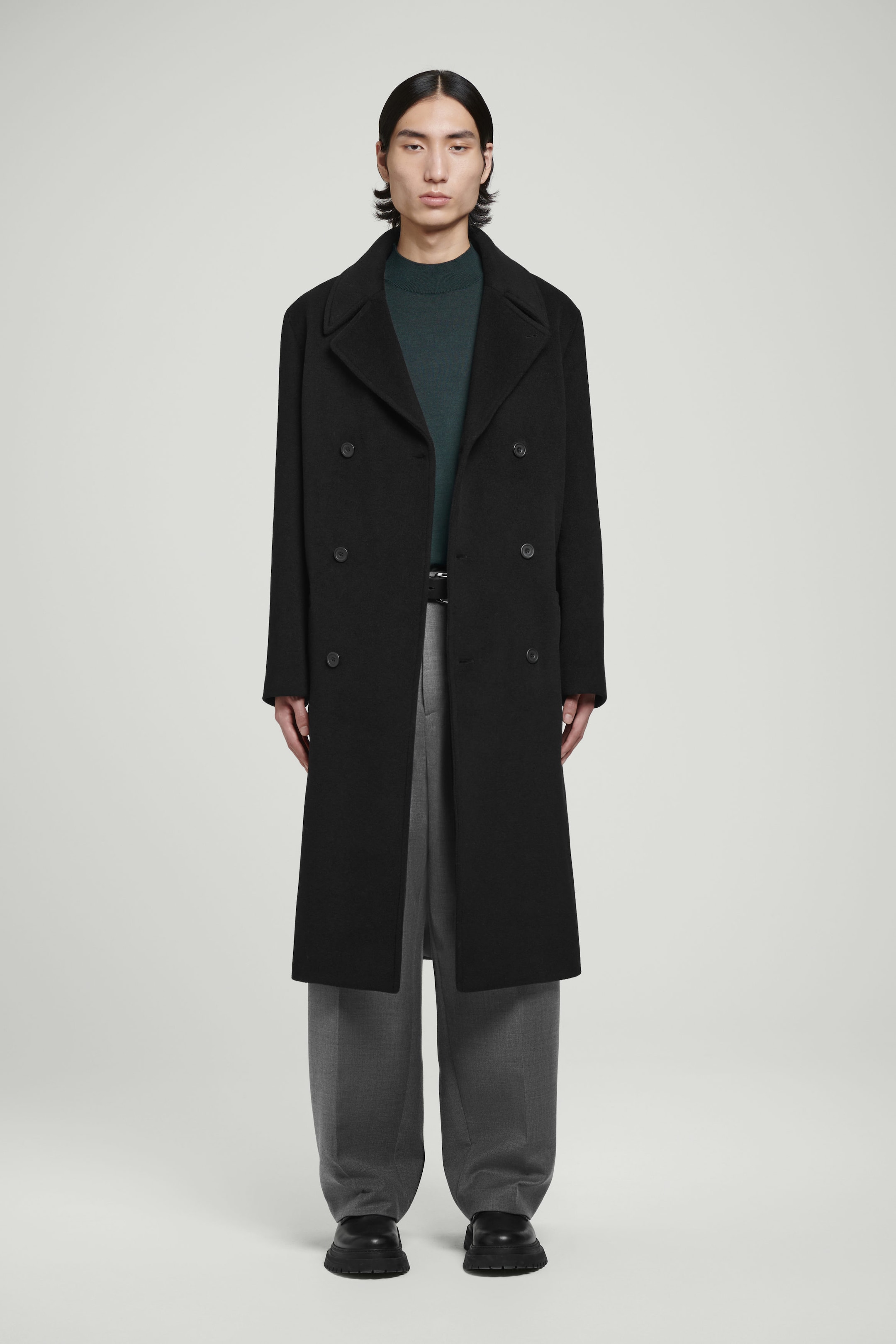 DOUBLEBREASTED WOOL OVERCOAT