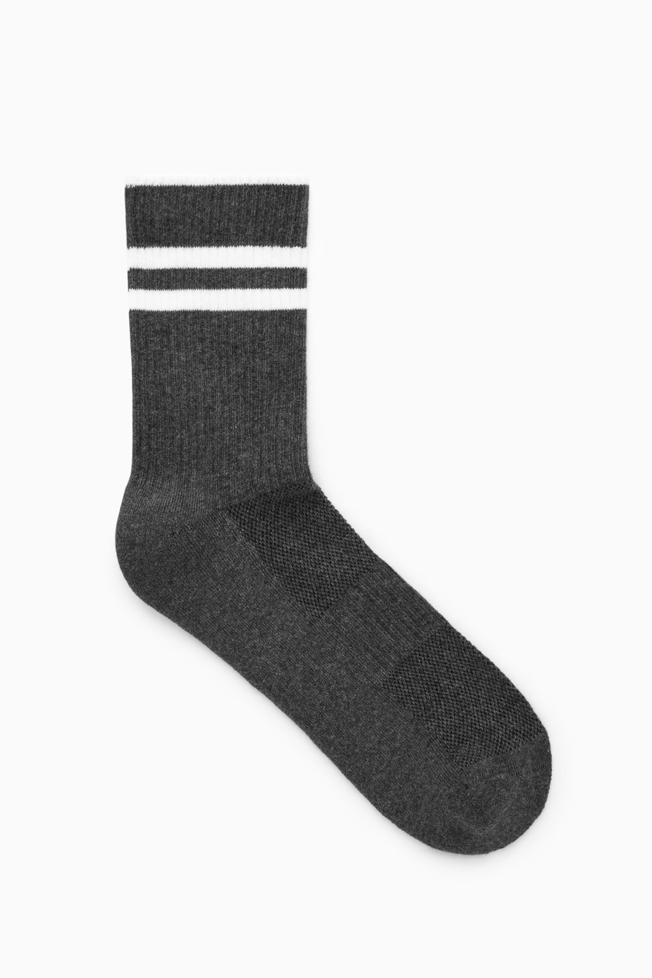 STRIPED SPORTS SOCKS