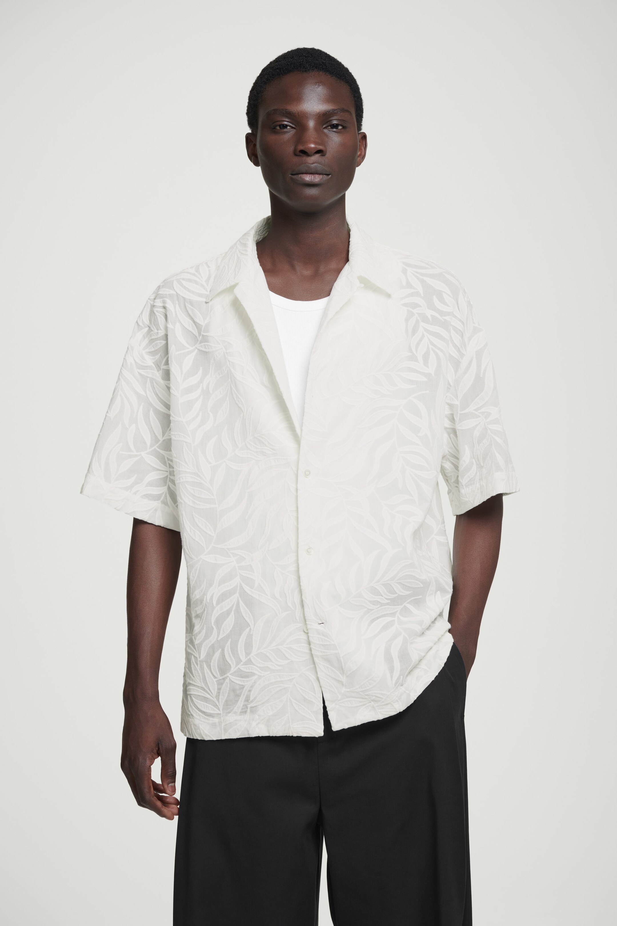 BRODERIE ANGLAISE SHORT-SLEEVED SHIRT