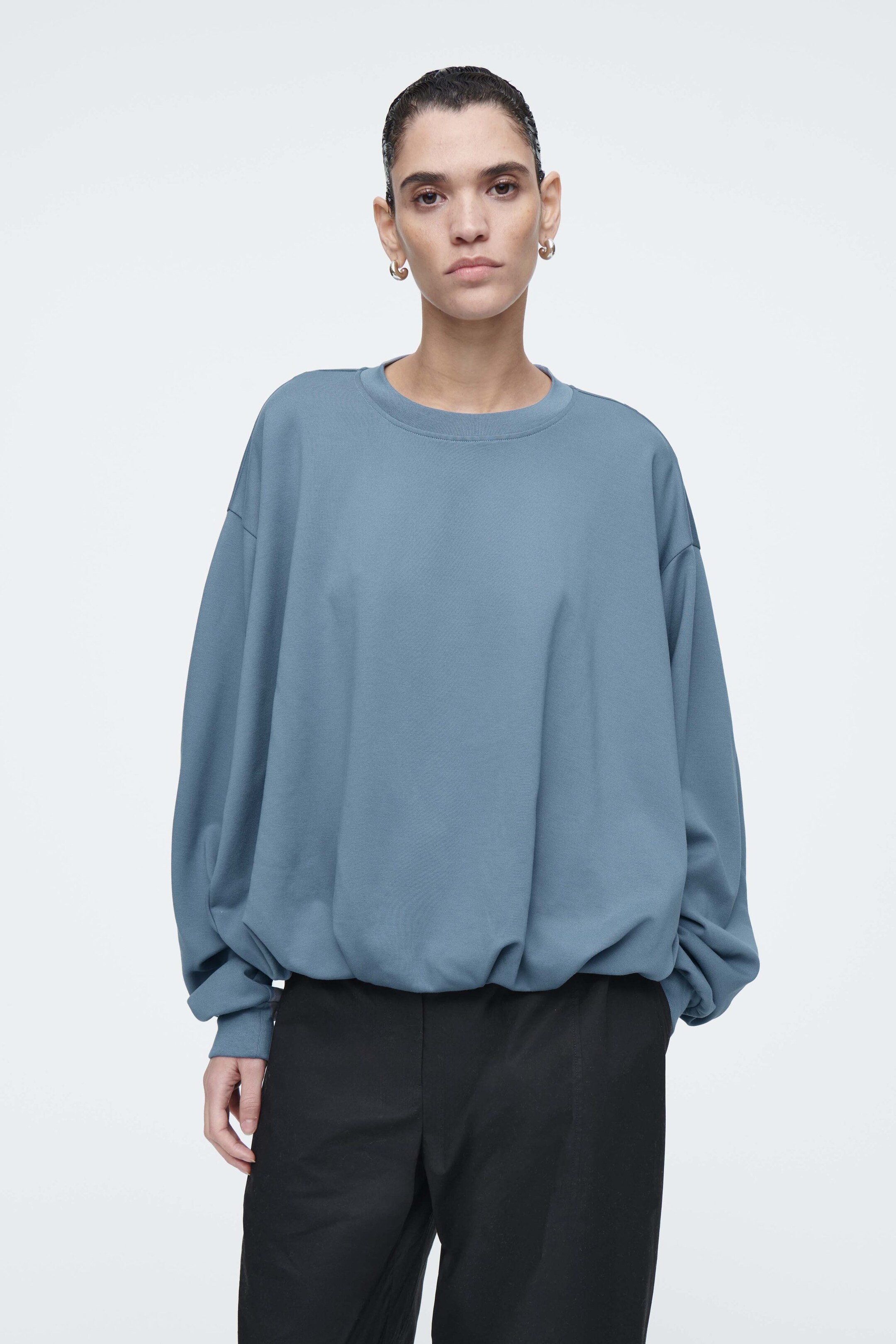 BUBBLE-HEM SWEATSHIRT