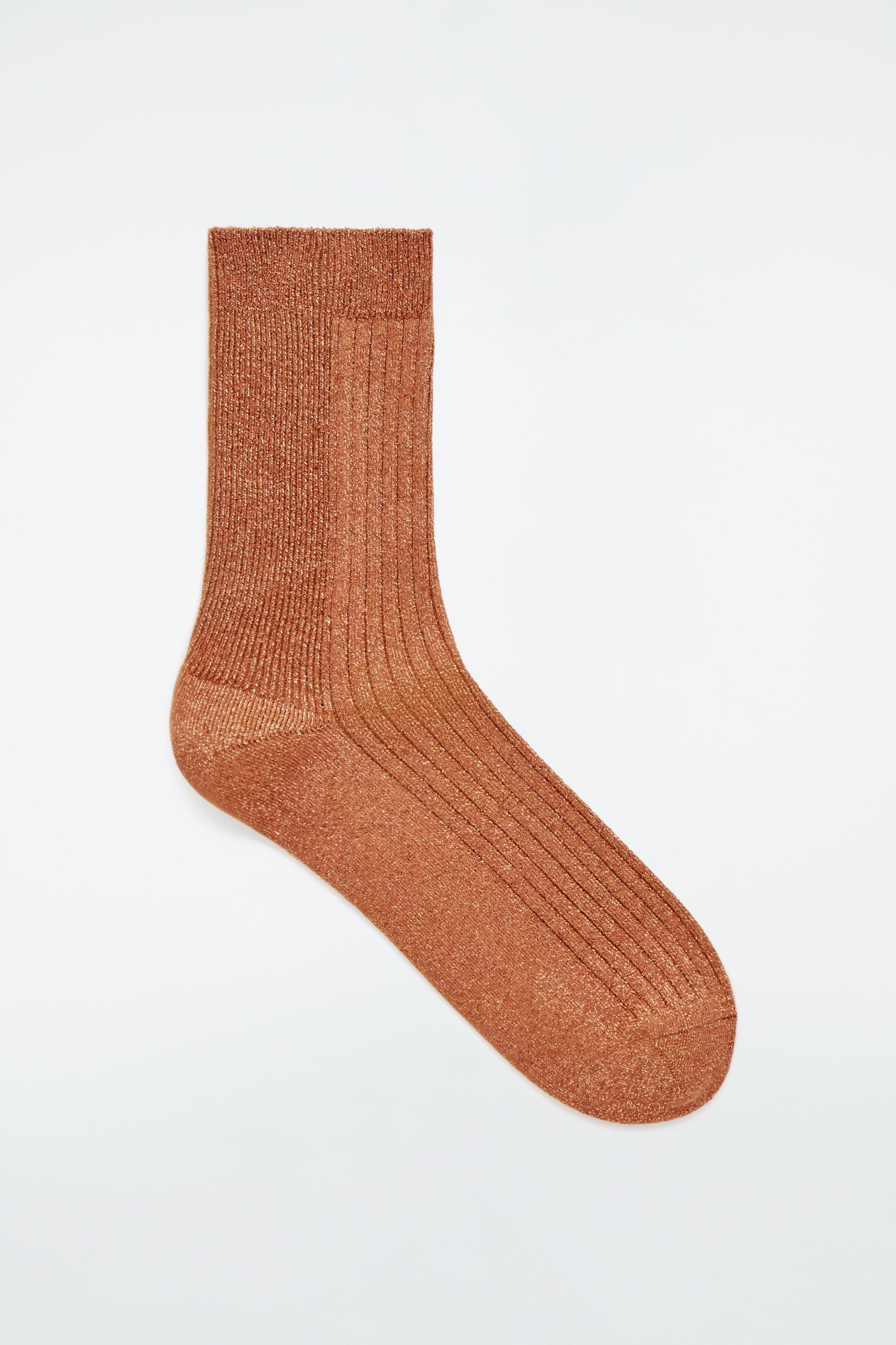 GERIPPTE SOCKEN AUS LUREX