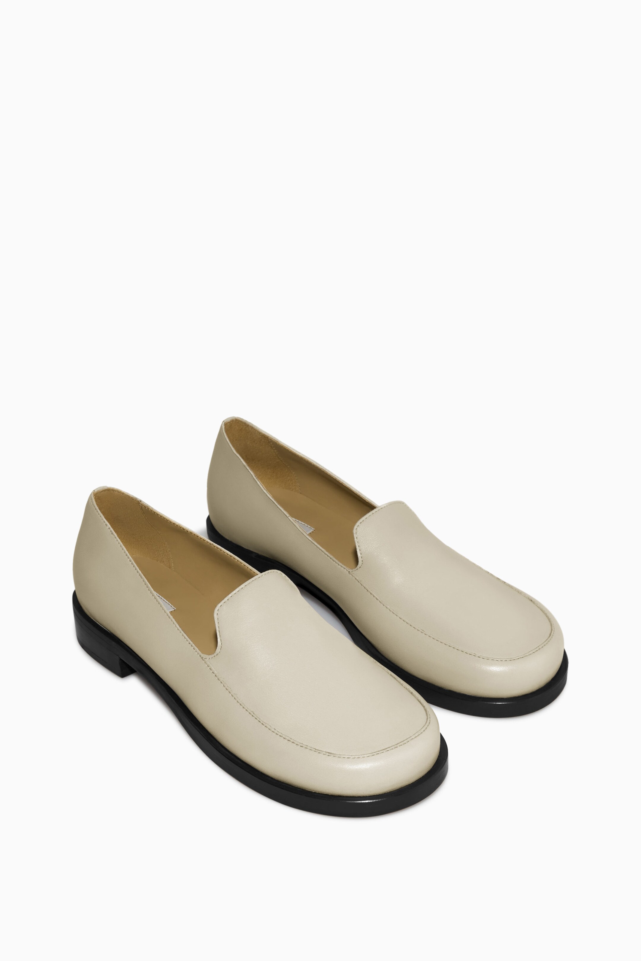 MINIMAL LEATHER LOAFERS