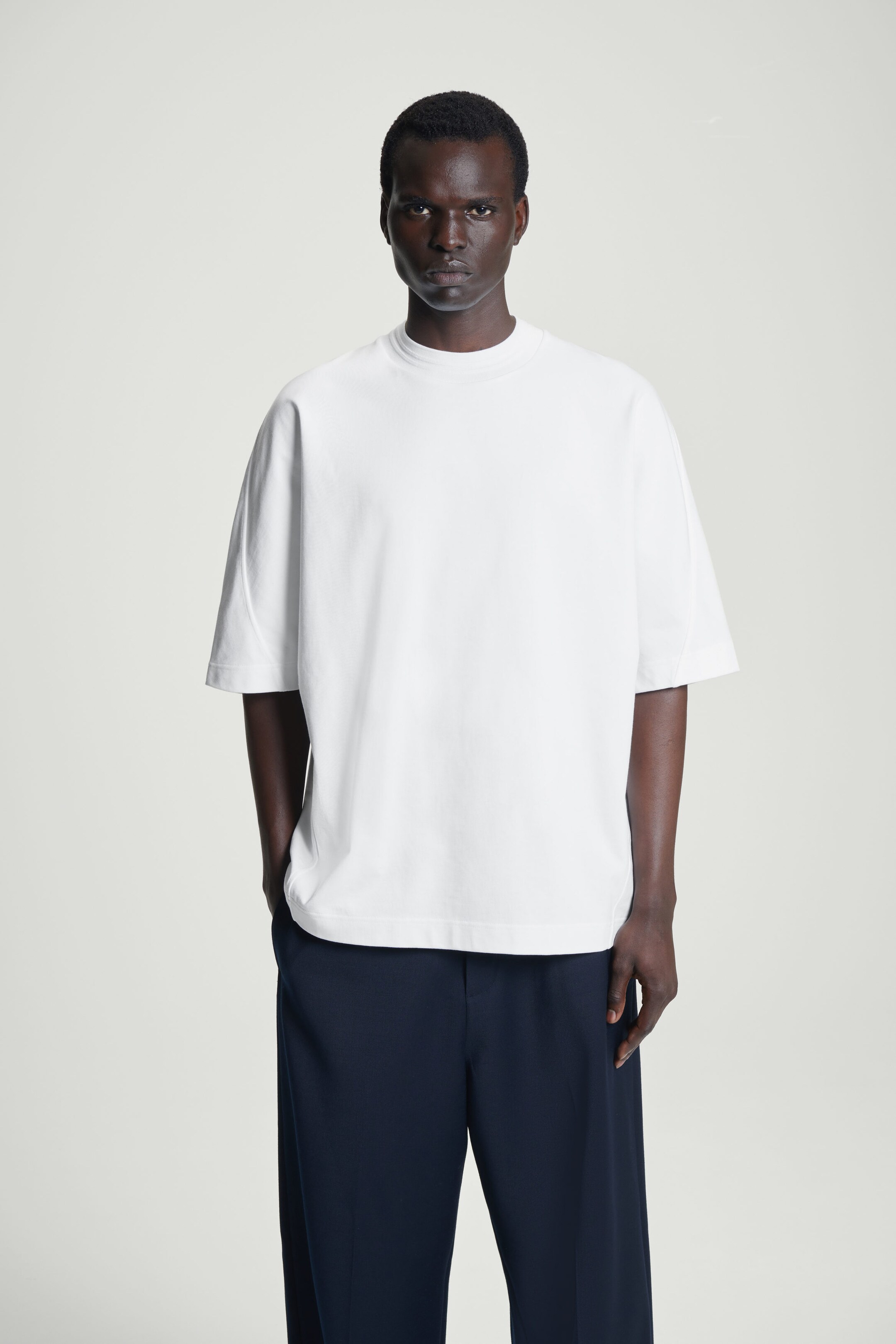 OVERSIZED HEAVYWEIGHT MOCK-NECK T-SHIRT